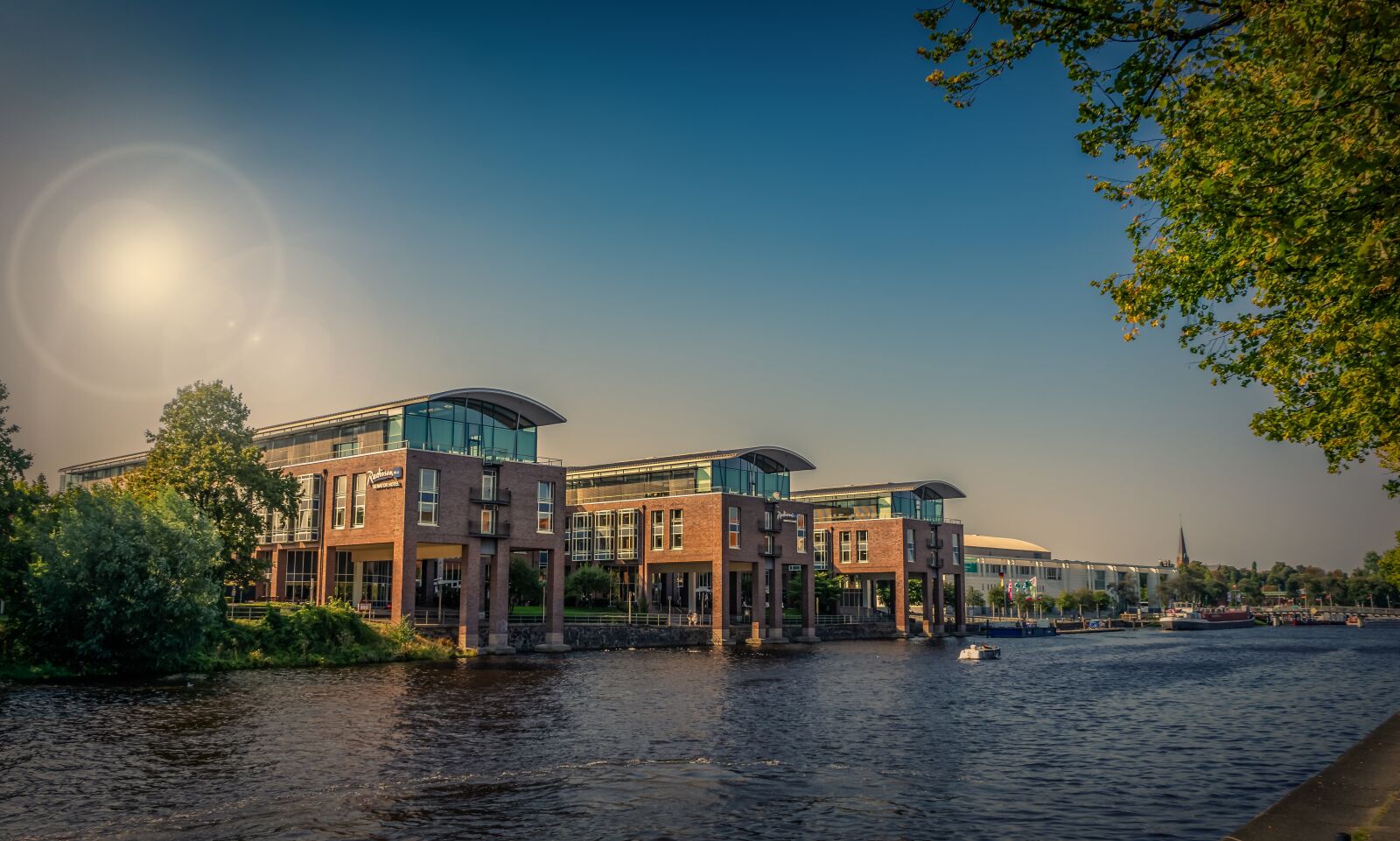 Sony a7 II + Sony FE 28-70mm F3.5-5.6 OSS sample photo. Lübeck, architecture, waters photography