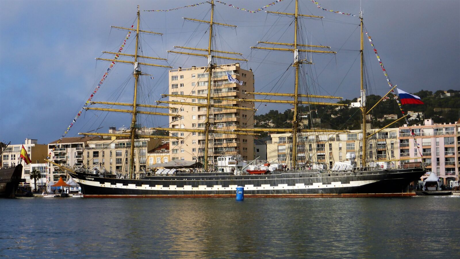 Panasonic Lumix DMC-ZS25 (Lumix DMC-TZ35) sample photo. Transport, france, sète photography