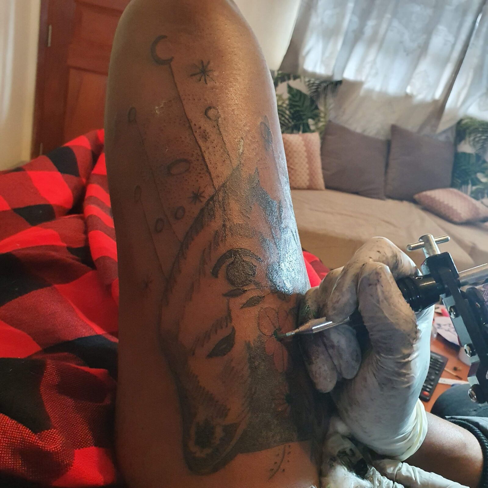 Samsung Galaxy S10 sample photo. Tattoo, woman, skin photography