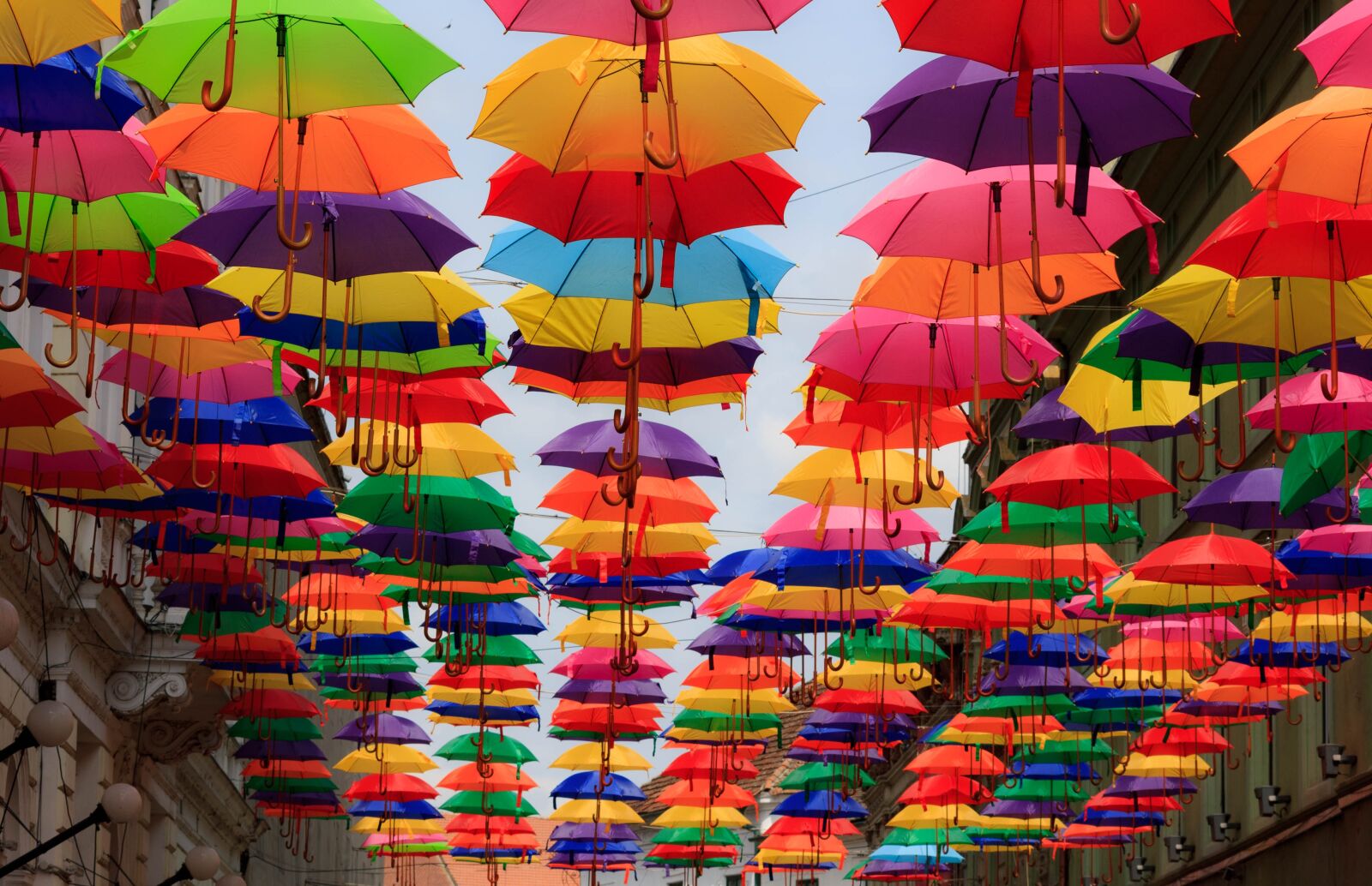 Canon EOS 1000D (EOS Digital Rebel XS / EOS Kiss F) sample photo. Umbrella, colorful, multicoloured photography