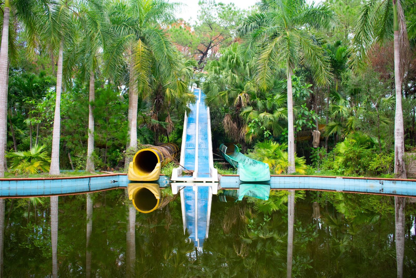 Nikon D3400 sample photo. Pool park, water, vietnam photography