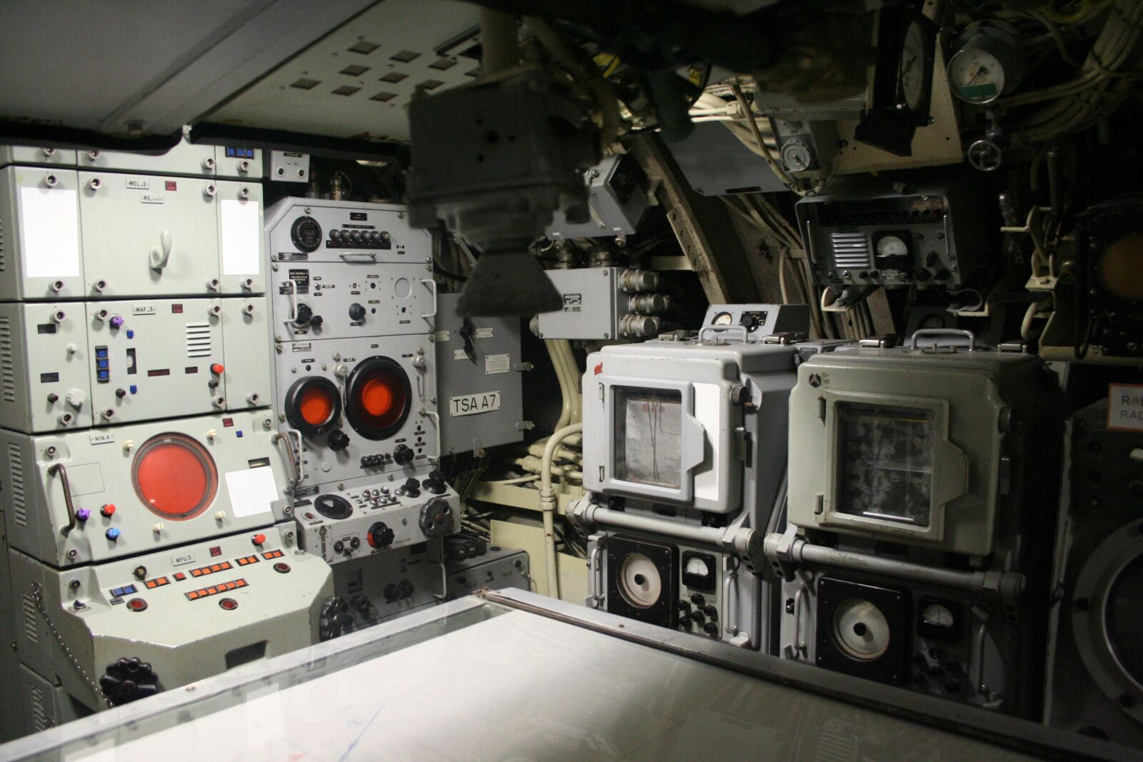 Canon EOS 350D (EOS Digital Rebel XT / EOS Kiss Digital N) sample photo. Submarine, cockpit, instruments photography