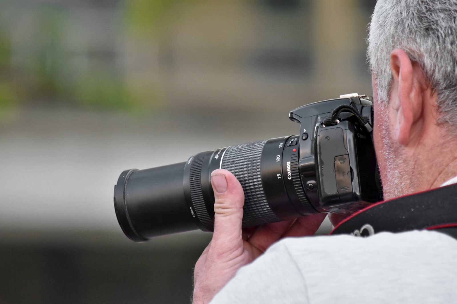 Nikon D5500 sample photo. Camera, photographer, portrait, zoom photography
