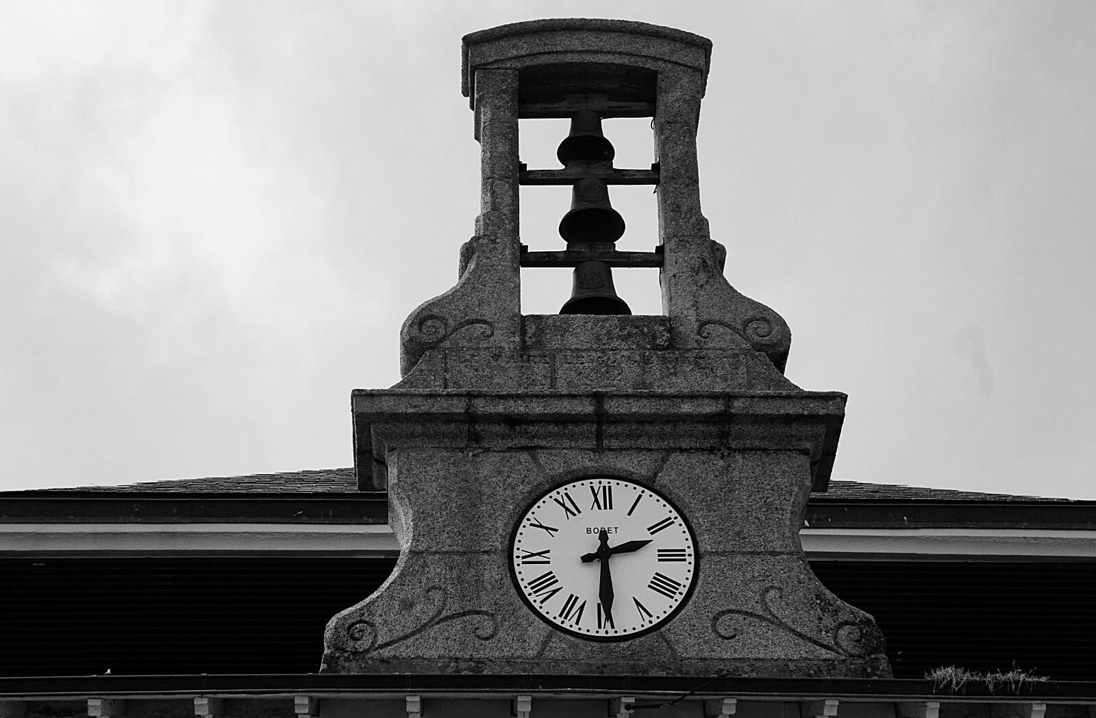 Sony a6000 sample photo. Aiguilles, clocher, cloches, heure photography