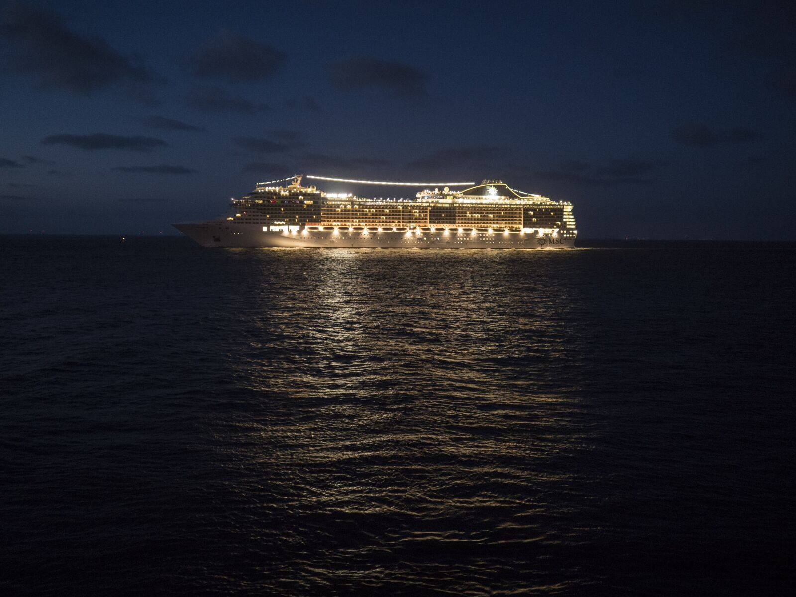 Olympus PEN-F + Olympus M.Zuiko Digital 17mm F1.8 sample photo. Port, ship, cruise ship photography