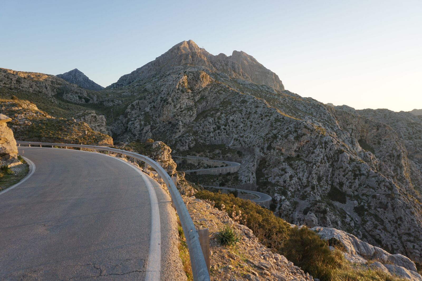 Sony E 16-50mm F3.5-5.6 PZ OSS sample photo. Nature, mountain, landscape photography