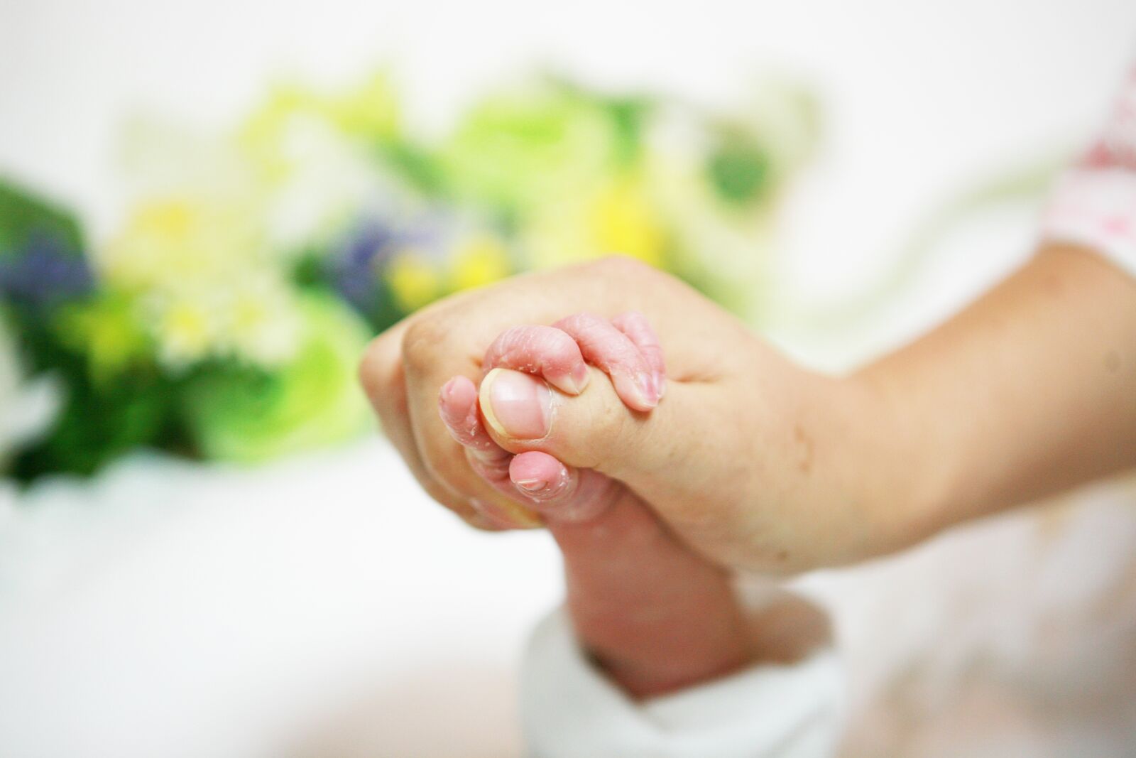 Canon EOS 5D sample photo. Women's, hand, childbirth photography