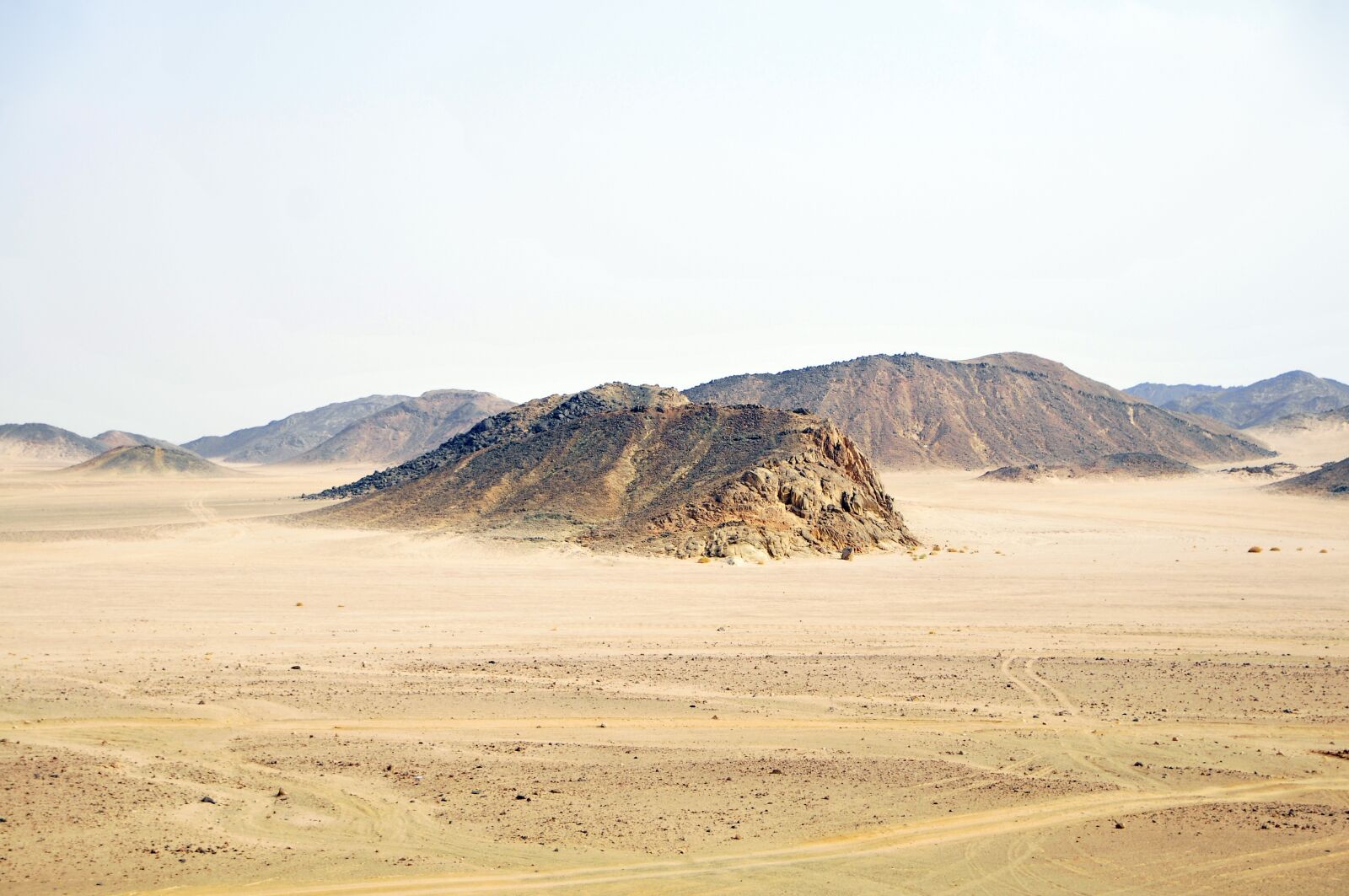 Nikon D300S sample photo. Desert, sand, landscape photography