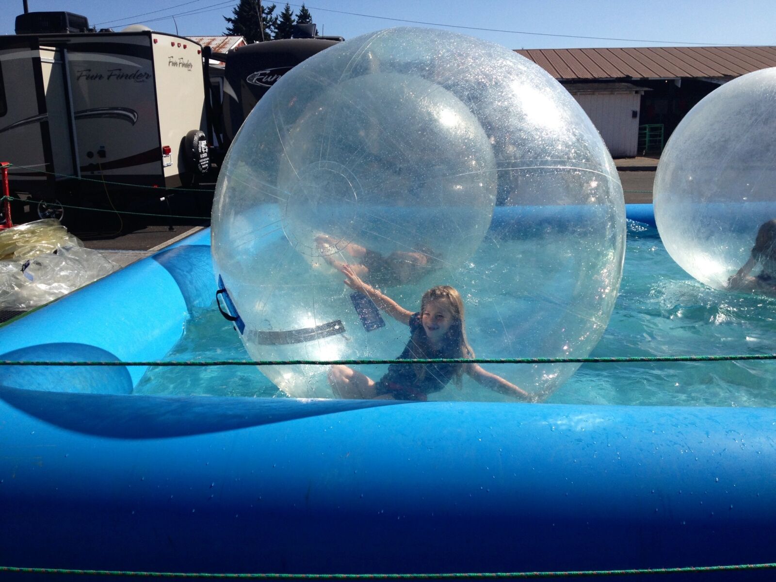 Apple iPhone 4S sample photo. Bubble, fair, water photography