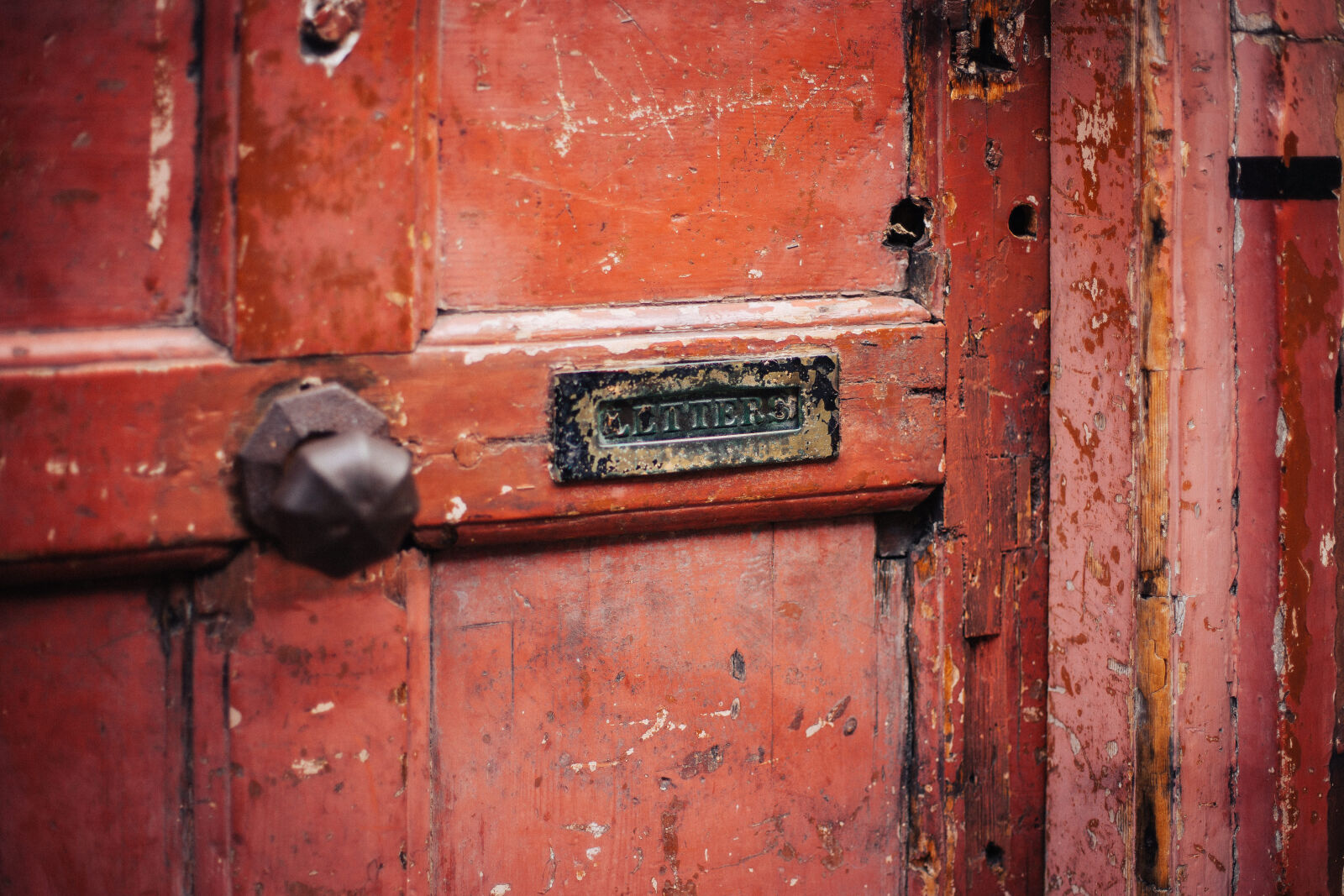 Canon EOS 5D Mark II sample photo. Abandoned, antique, architecture, decay photography