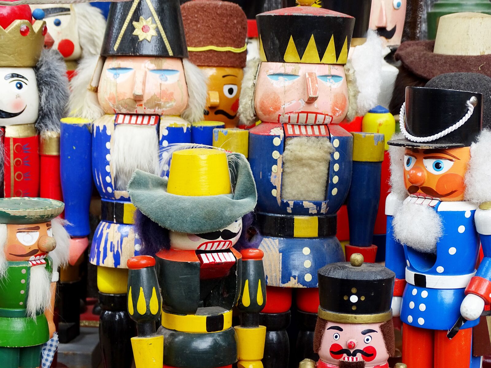 Sony Cyber-shot DSC-HX400V sample photo. Nutcracker, flea market, vintage photography