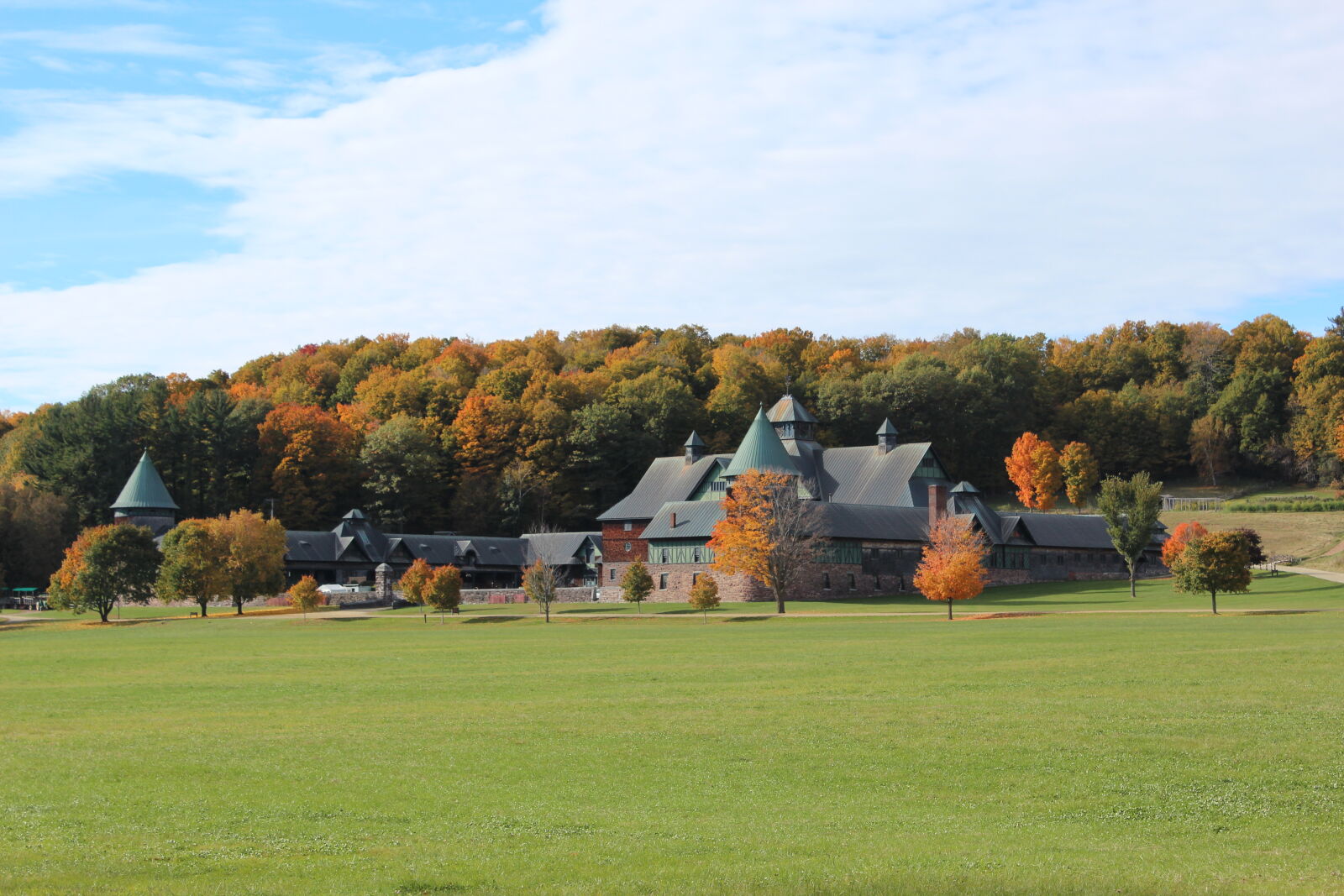 Canon EOS 600D (Rebel EOS T3i / EOS Kiss X5) sample photo. Autumn, burlington, fall, shelburne photography