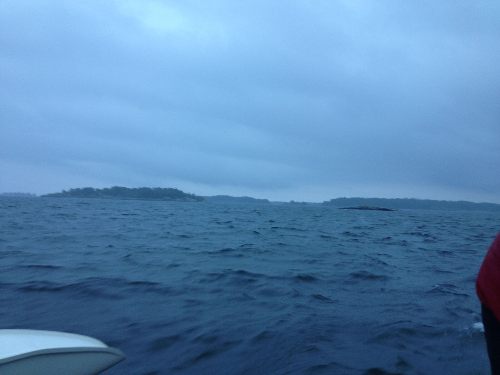 Apple iPhone 4S sample photo. Sailing, waves photography