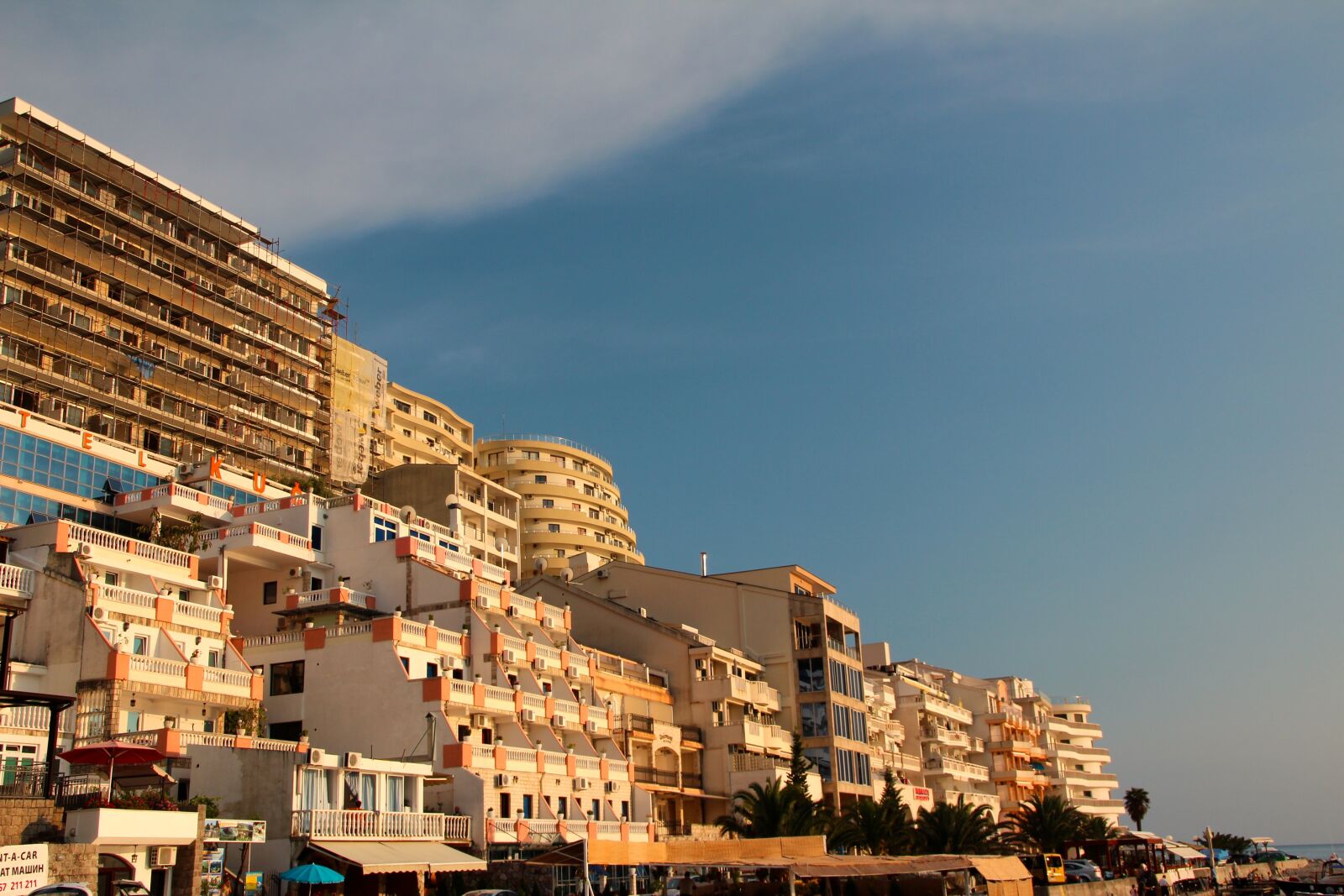 Canon EOS 600D (Rebel EOS T3i / EOS Kiss X5) sample photo. Hotels, sun, sea photography