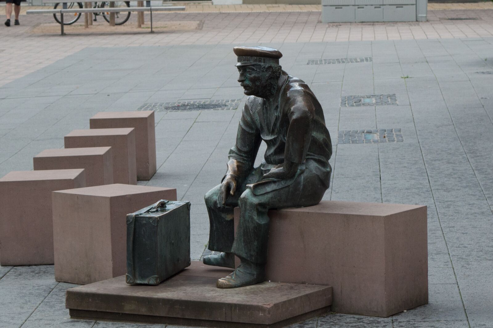 Nikon D3200 sample photo. Adult, sculpture, sit photography