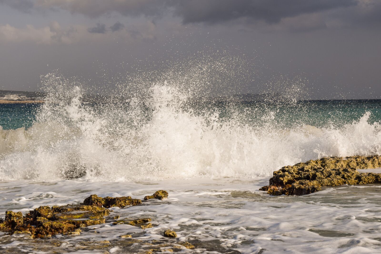 Nikon D3300 sample photo. Wave, smashing, sea photography