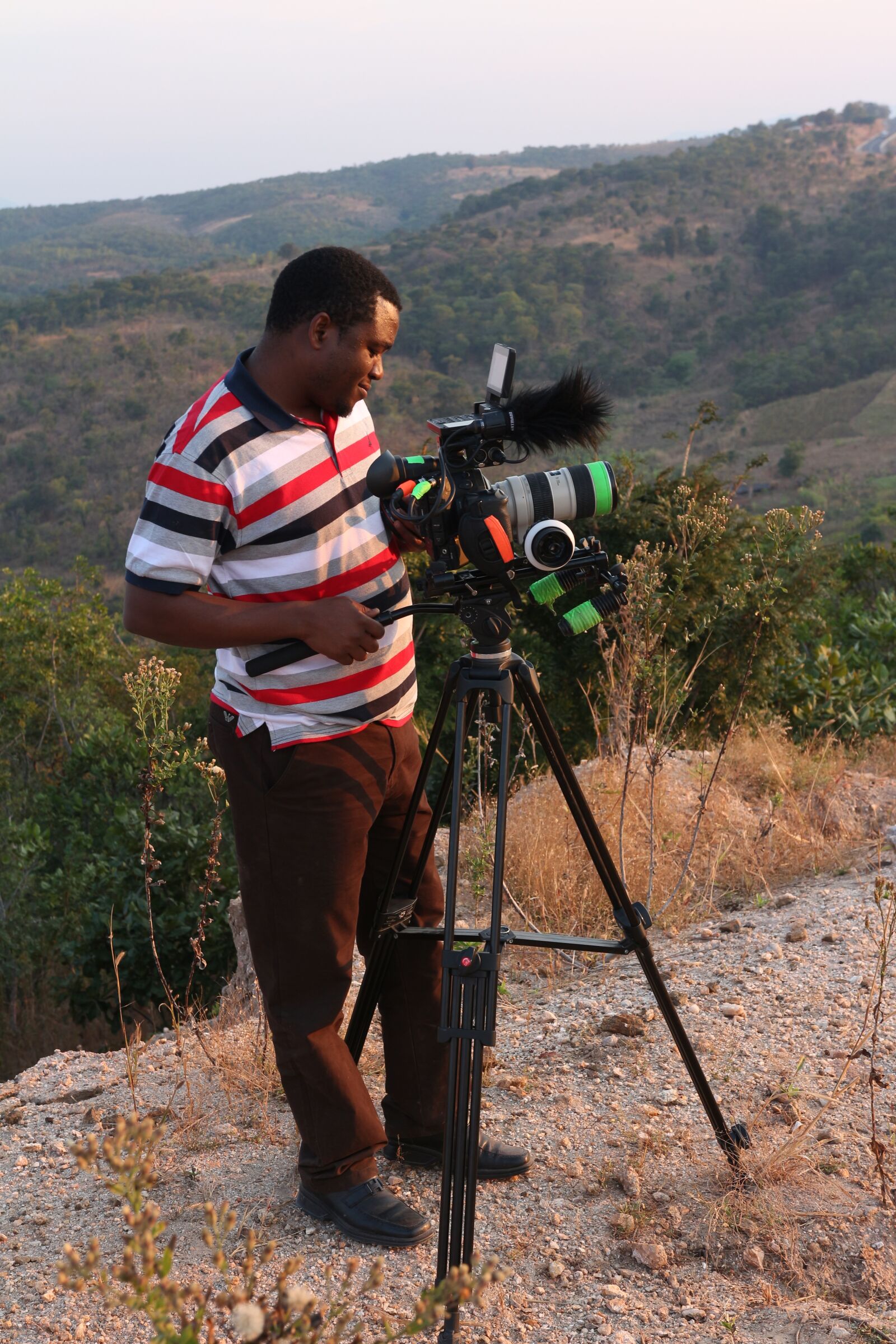 Canon EOS 650D (EOS Rebel T4i / EOS Kiss X6i) sample photo. Pfp, documentary, production photography