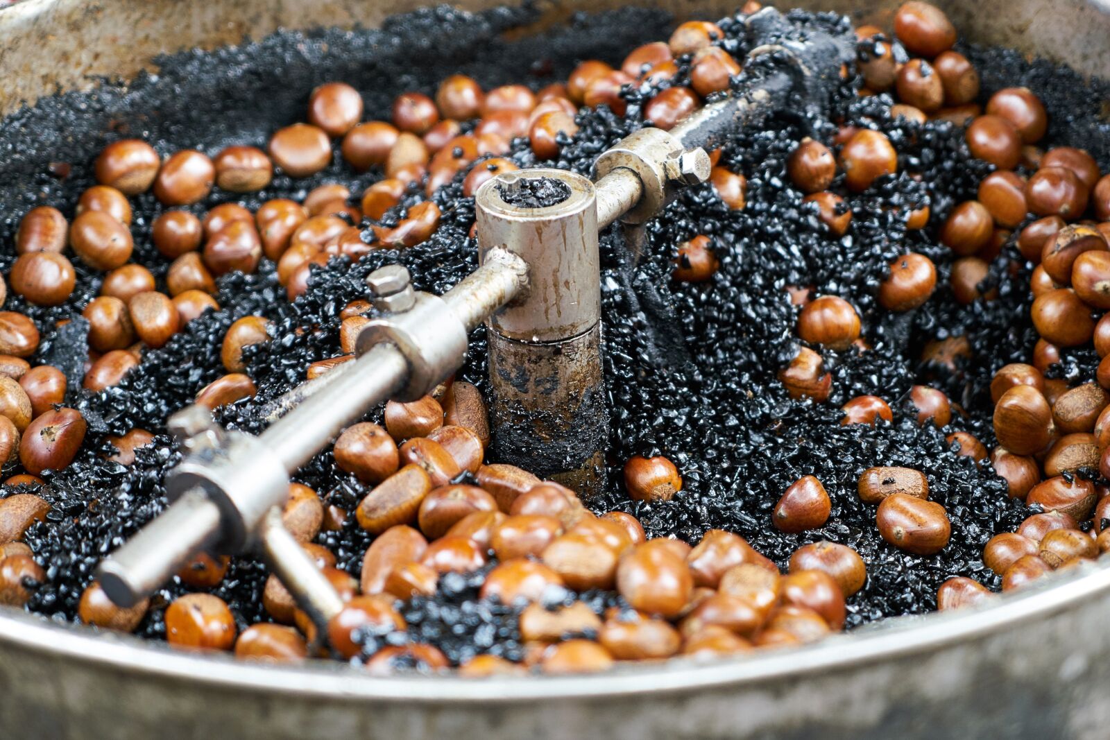 Sony a7R II sample photo. Chestnut, roasting, hot photography