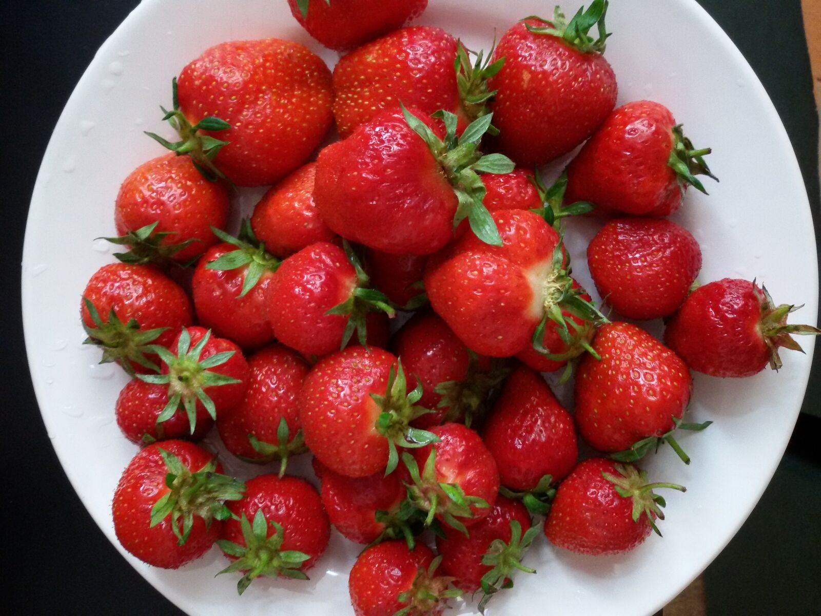Samsung Galaxy S3 Neo sample photo. Strawberries, berries, fresh photography