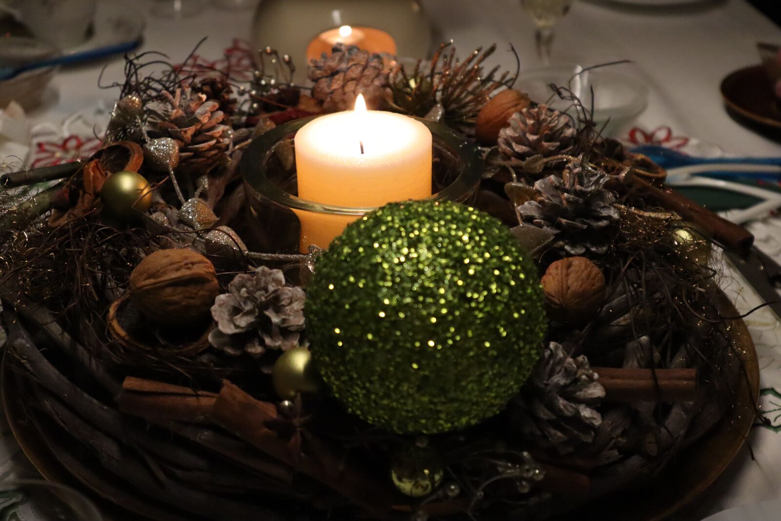 Canon EOS M50 (EOS Kiss M) sample photo. Advent, wreath, candle photography