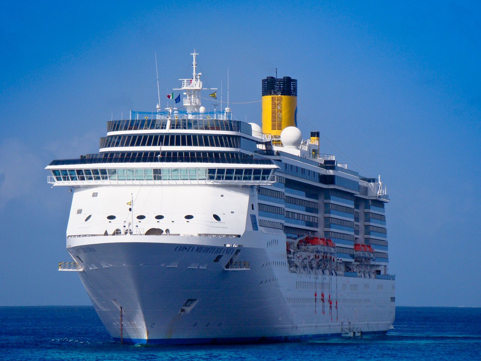 Sony Cyber-shot DSC-H50 sample photo. Cruise, sea, caribbean photography