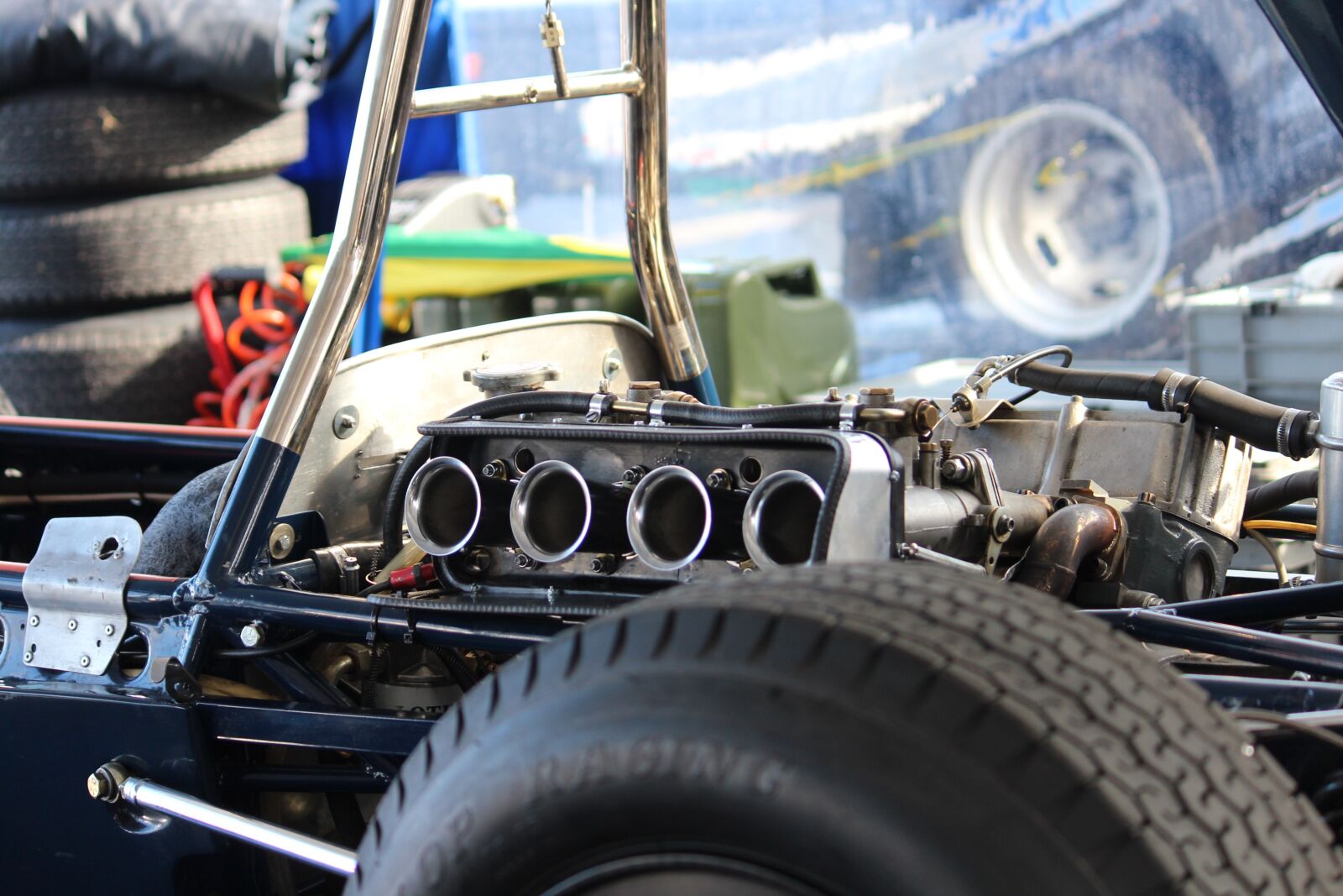 Canon EOS 600D (Rebel EOS T3i / EOS Kiss X5) sample photo. F1, motorsport, motor photography