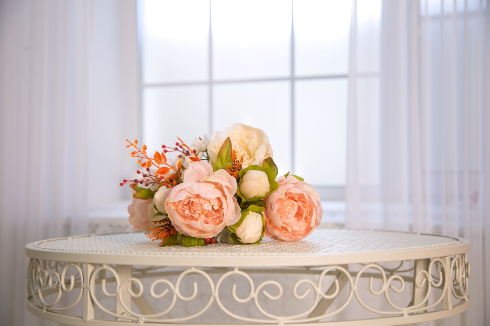 Canon EF 24-105mm F4L IS USM sample photo. Window, flowers, table photography