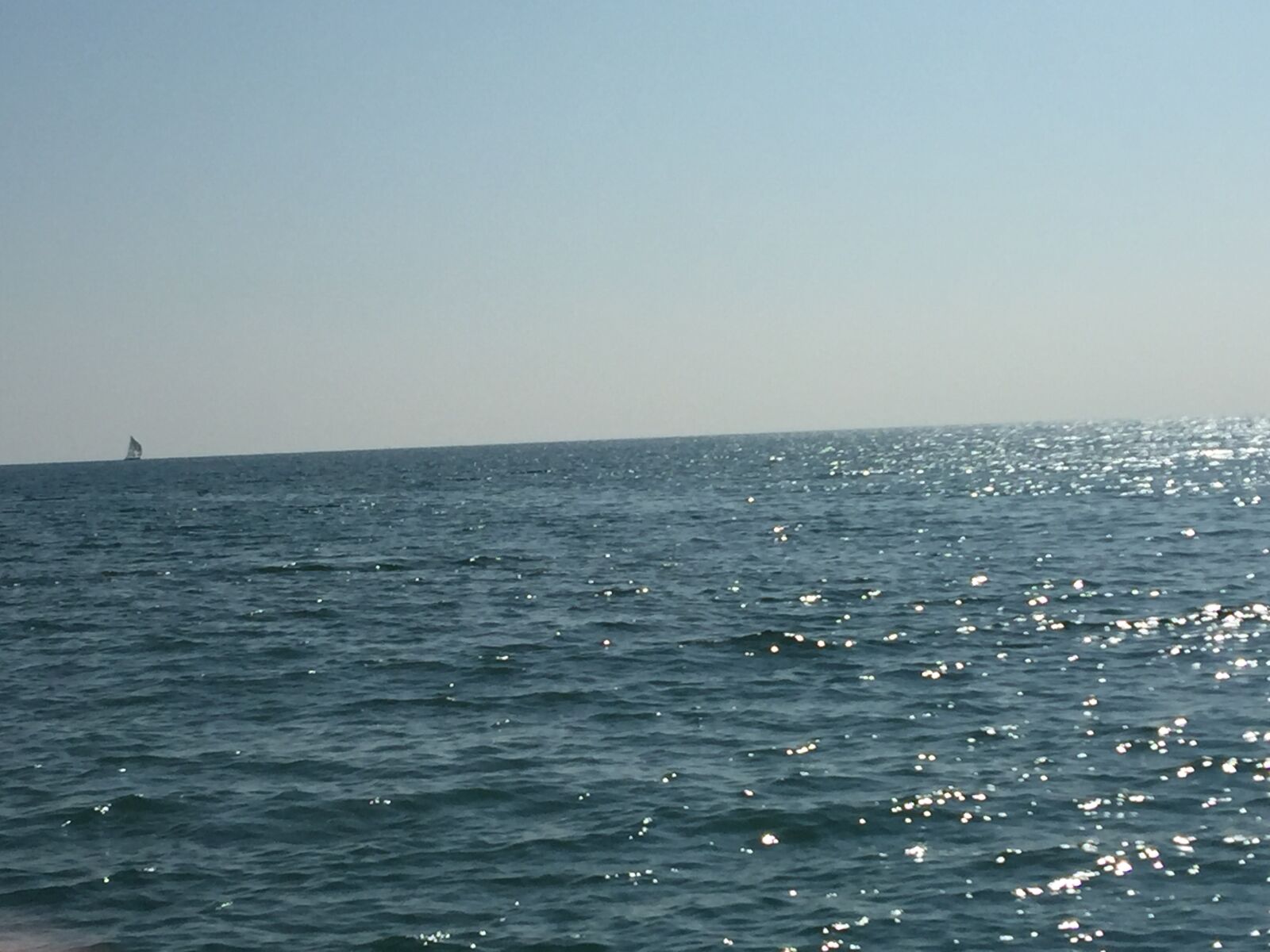 iPhone 6 Plus back camera 4.15mm f/2.2 sample photo. Palavas, mer, voilier photography