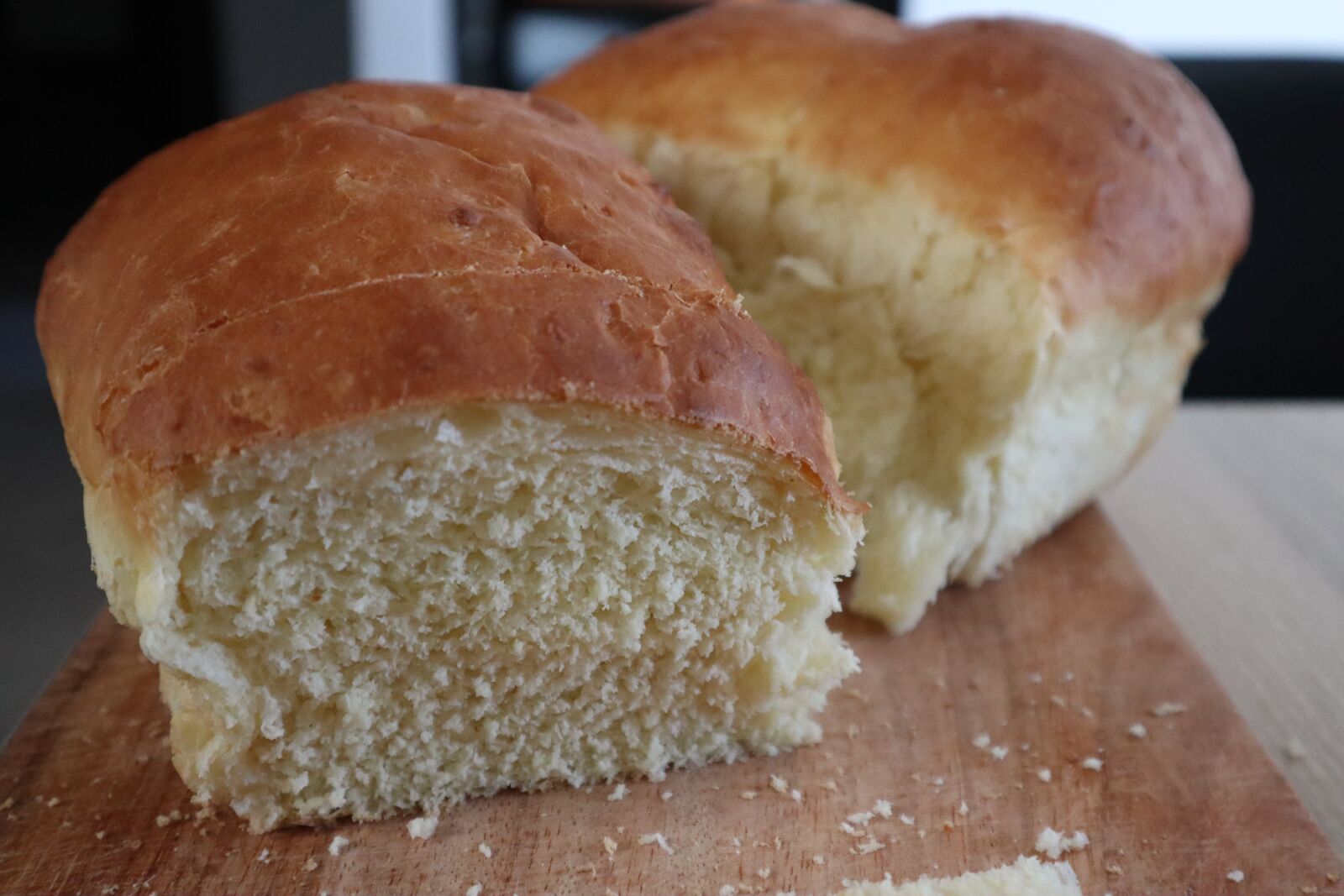 Canon EOS M50 (EOS Kiss M) sample photo. Bread, brioche, tender photography