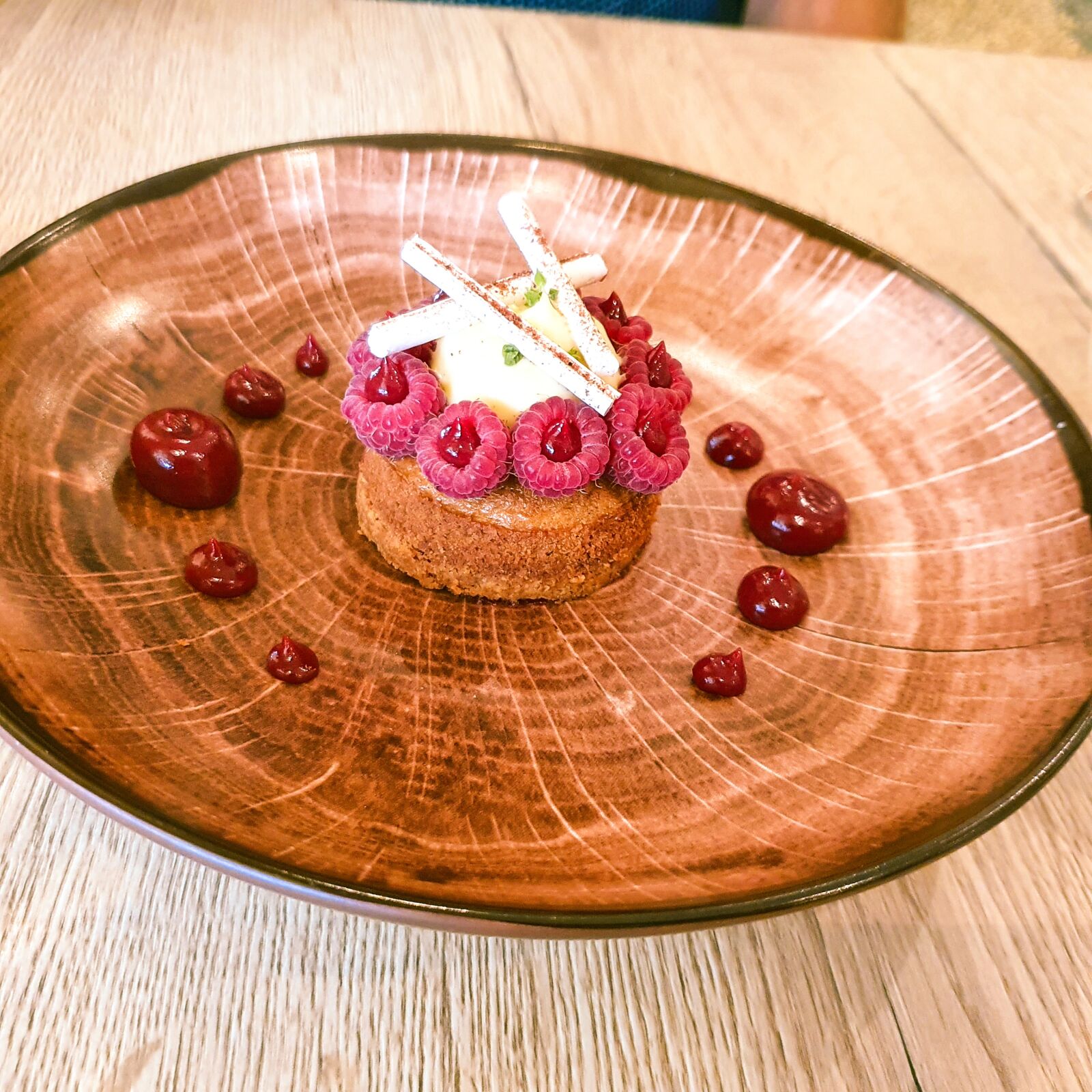 Samsung SM-G973F sample photo. Dessert, lunch, restaurant photography