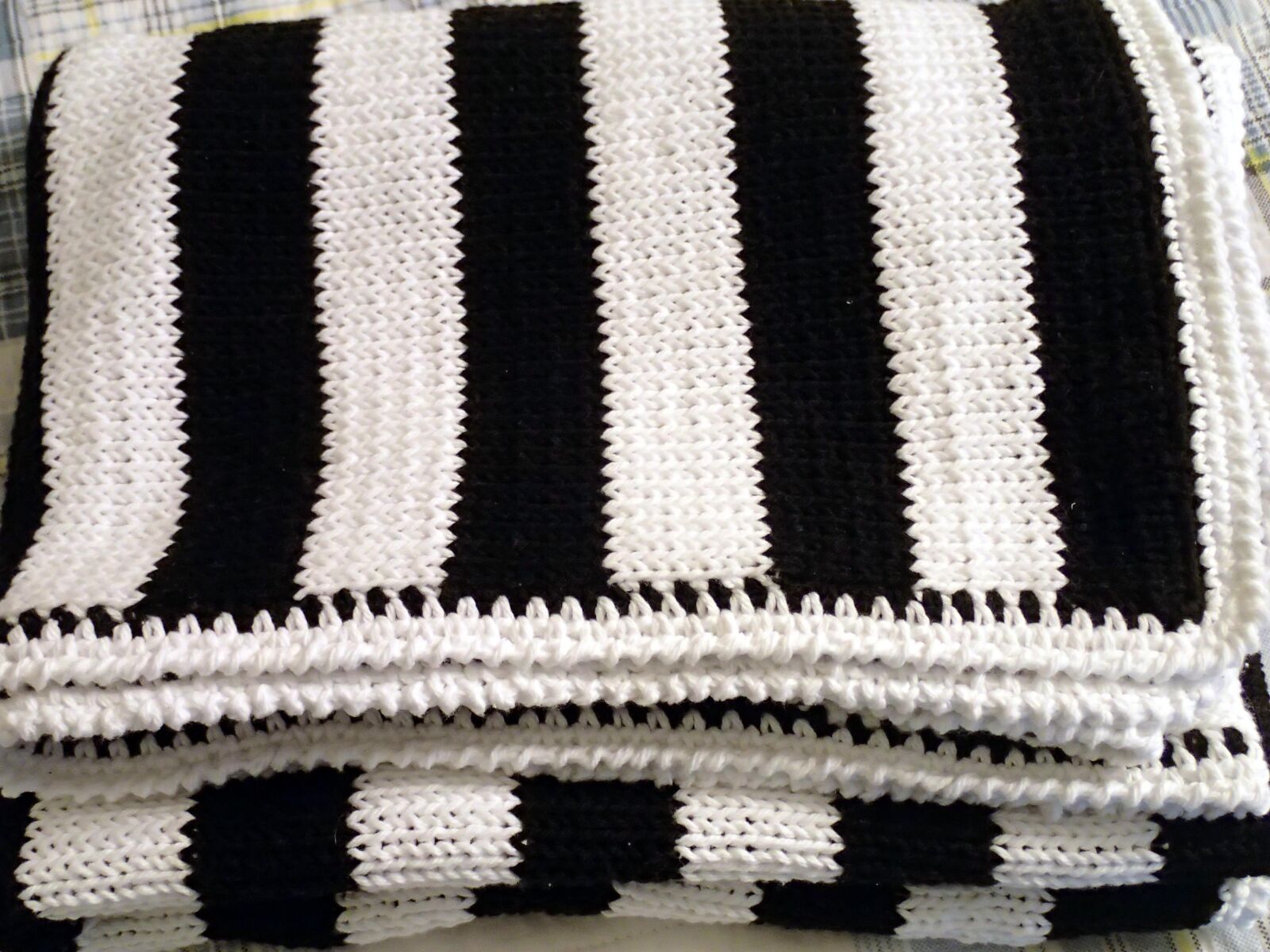 Olympus TG-1 sample photo. Modern blanket, knit blanket photography
