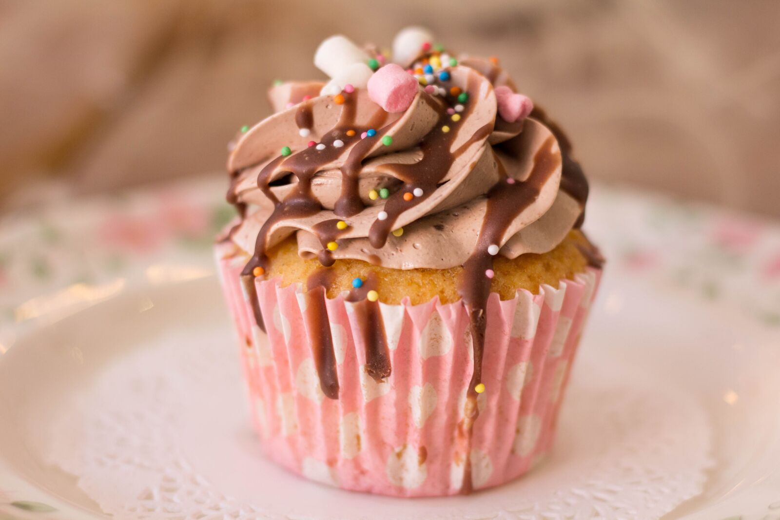 Canon EOS 1200D (EOS Rebel T5 / EOS Kiss X70 / EOS Hi) + Canon EF 50mm F1.8 STM sample photo. Cake, cookie, cakes photography