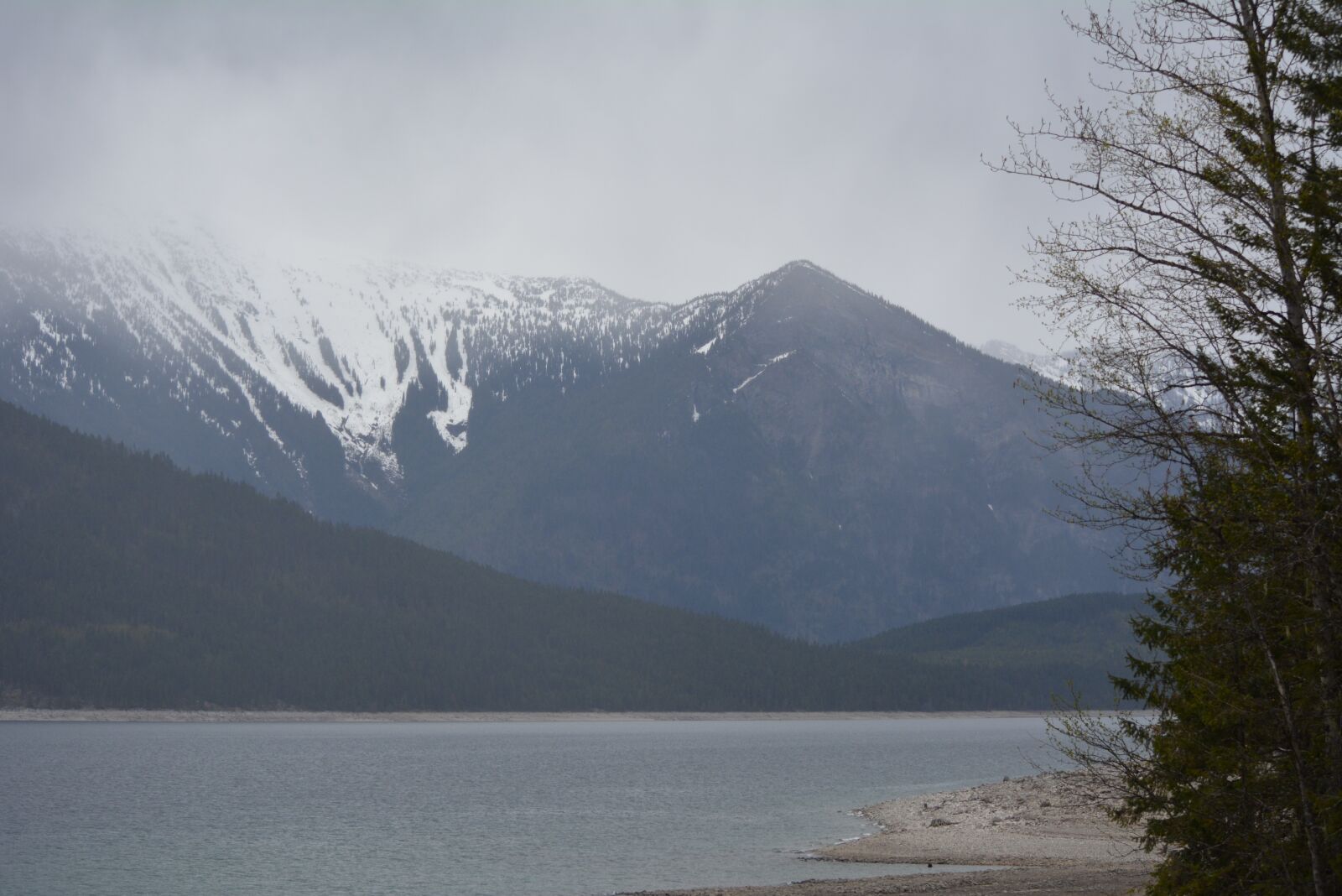 Nikon D5200 sample photo. Mountain, rain, mists photography