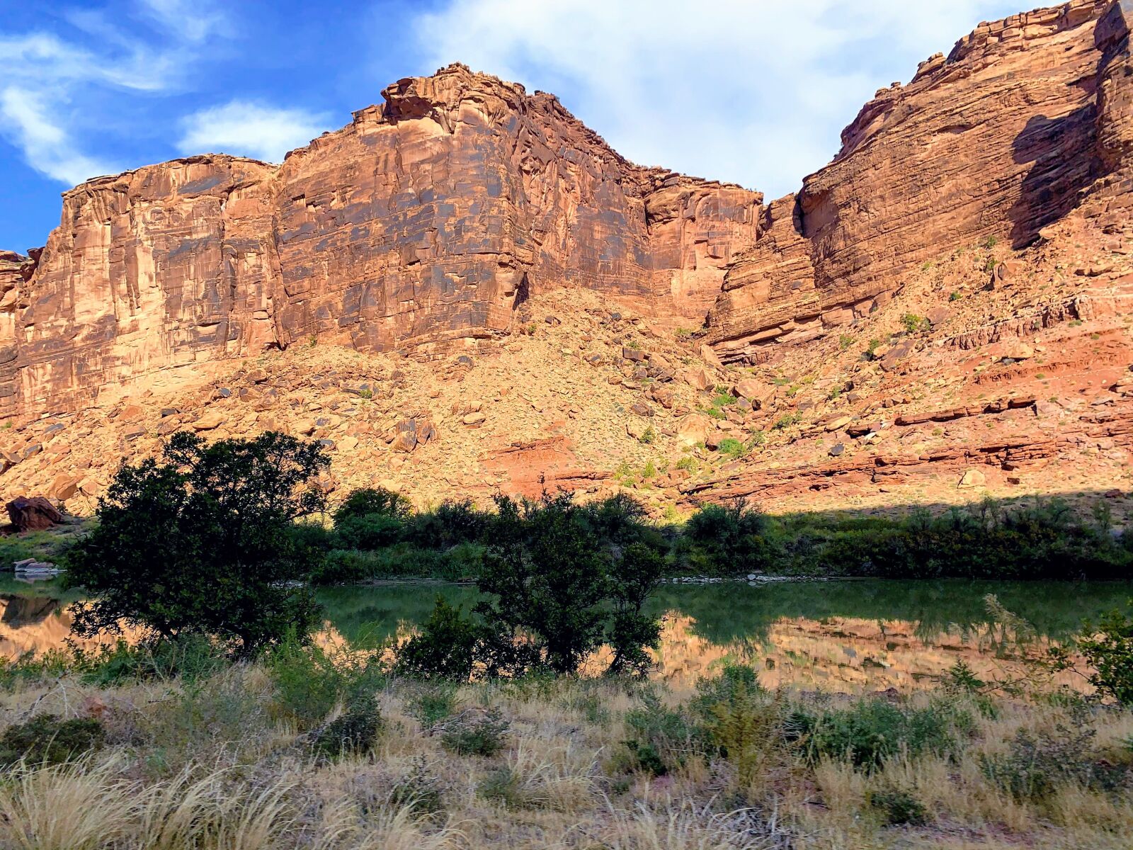Apple iPhone XS + iPhone XS back dual camera 4.25mm f/1.8 sample photo. Utah, moab, colorado river photography