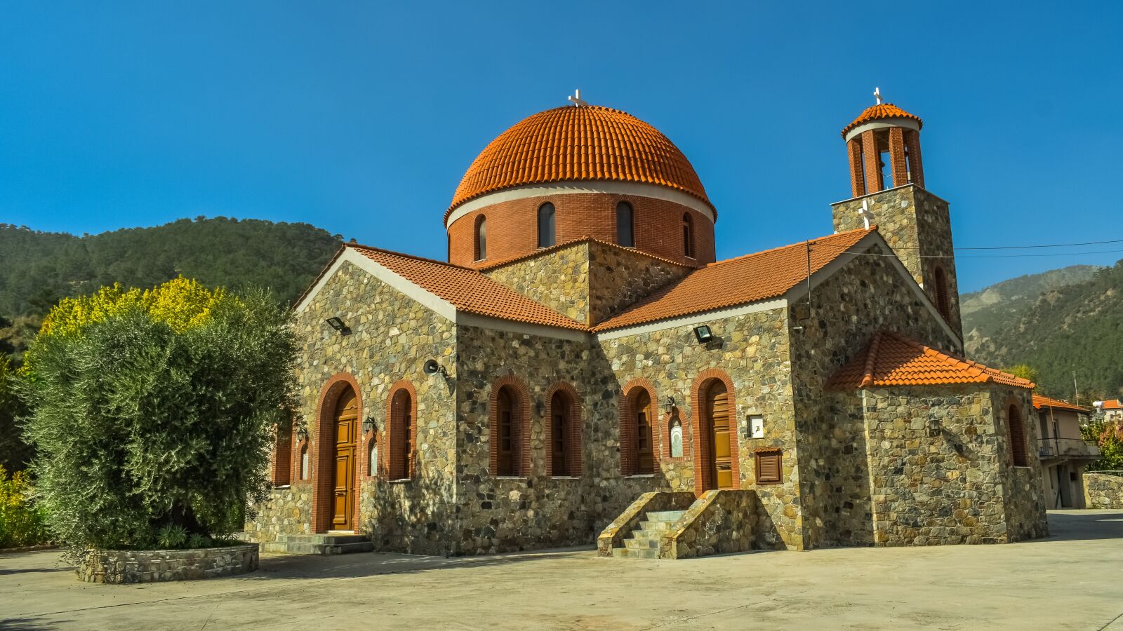Nikon D3300 sample photo. Church, architecture, building photography