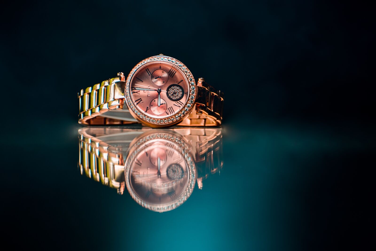 Nikon D5300 sample photo. Watches, blue, golden photography