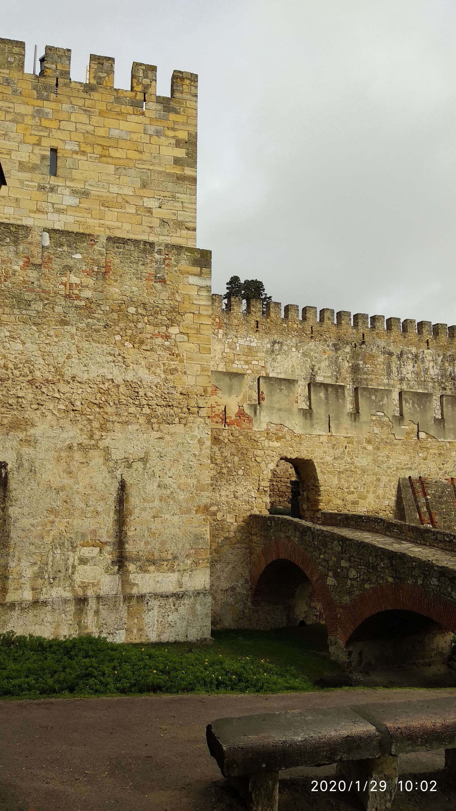 Xiaomi Mi A1 sample photo. Lisbon, castle, city photography