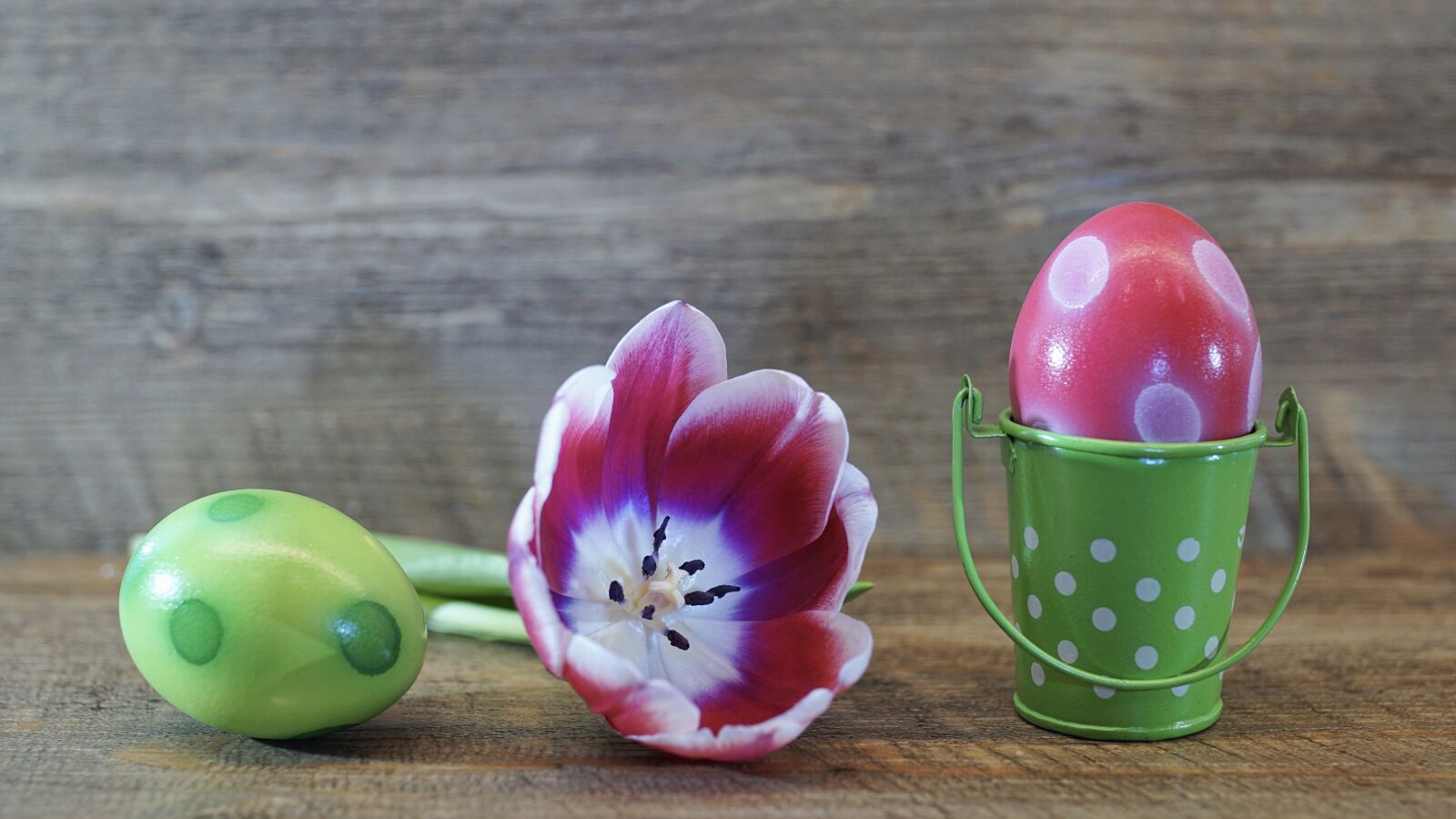 35mm F1.4 sample photo. Easter, easter eggs, food photography