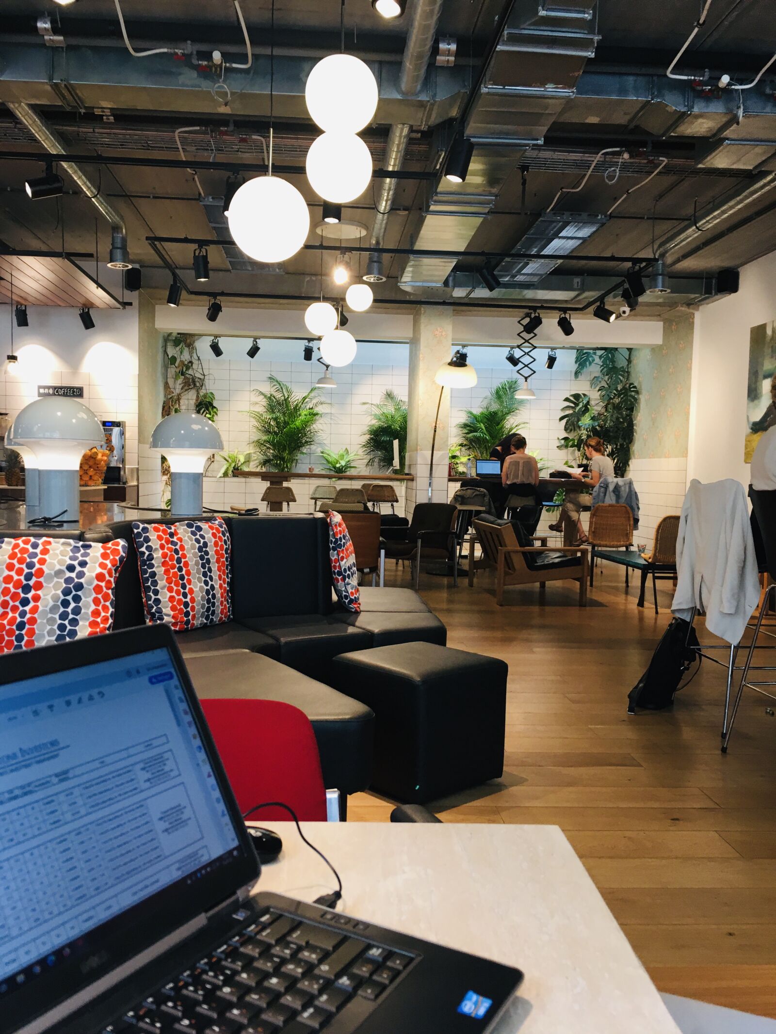 iPhone 6s Plus back camera 4.15mm f/2.2 sample photo. Open, office, laptop photography