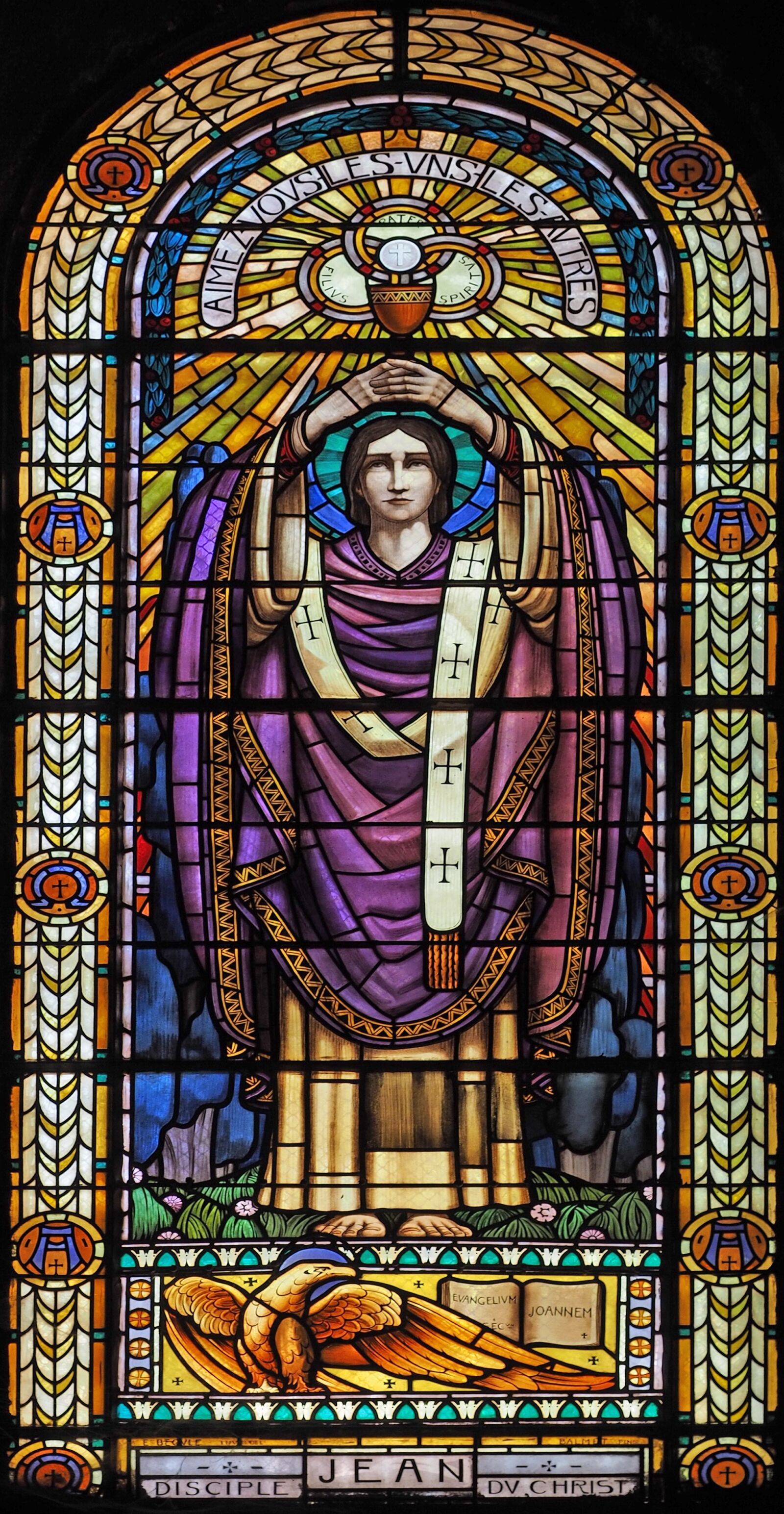 Olympus OM-D E-M1 + Olympus M.Zuiko Digital ED 12-40mm F2.8 Pro sample photo. Stained glass windows, religion photography