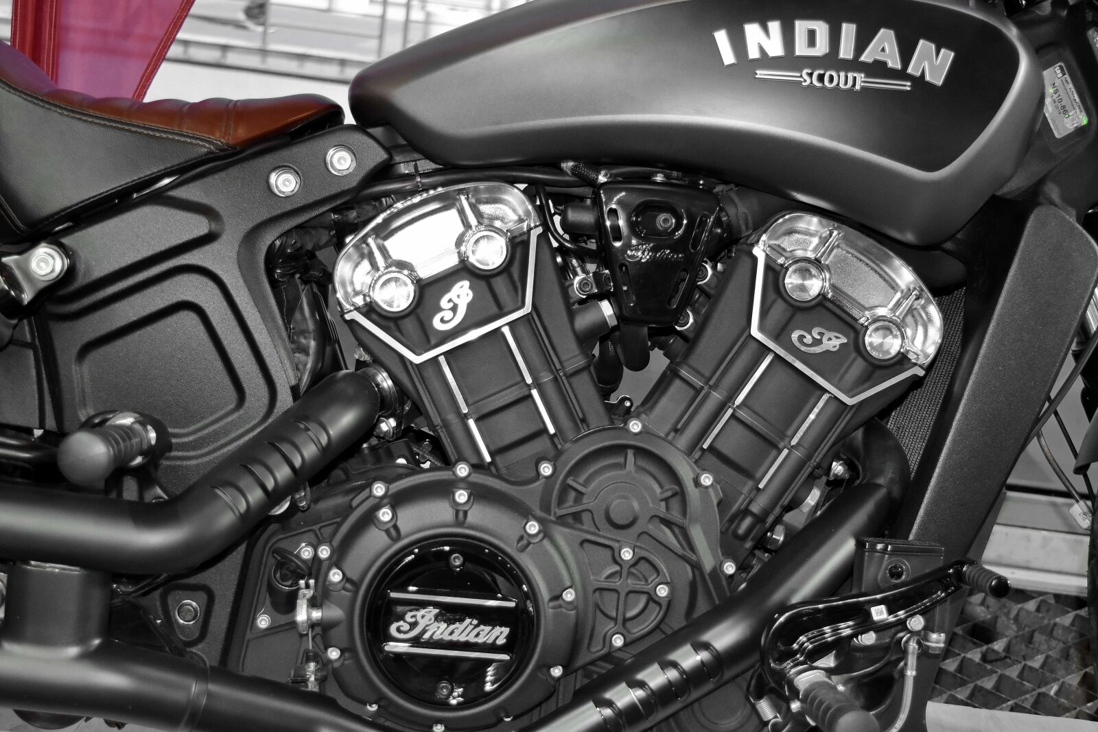 Nikon D5500 sample photo. Black and white, engine photography