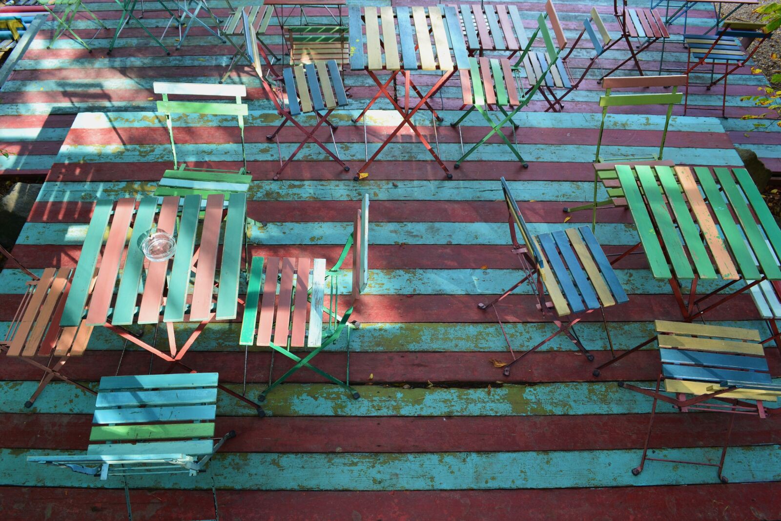 Nikon D3100 sample photo. Terrace, tables, chairs photography