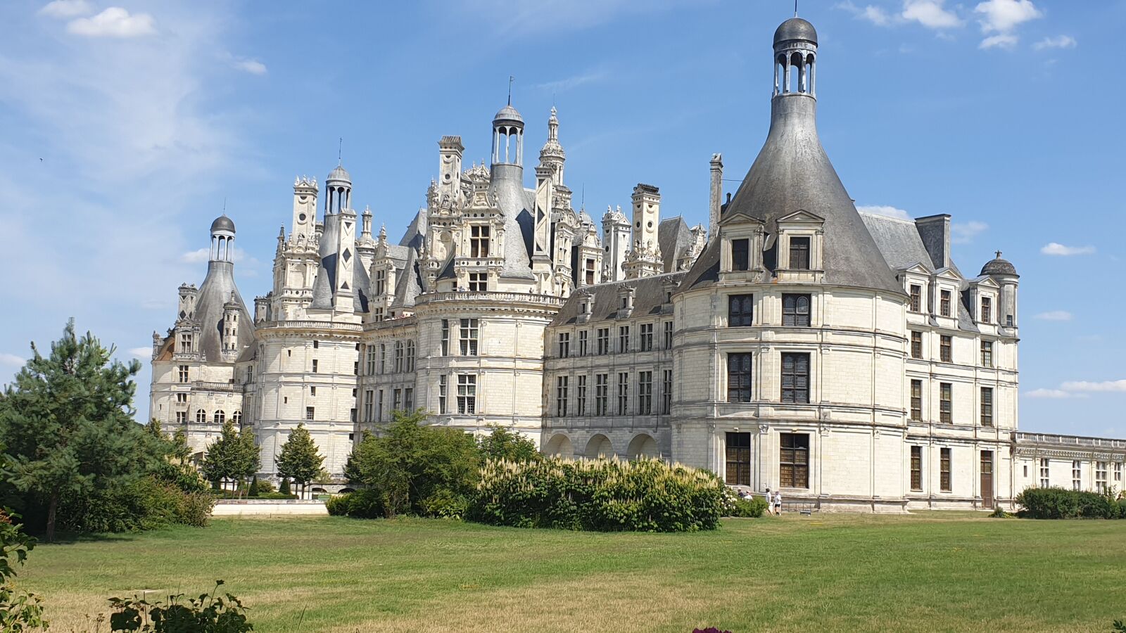 Samsung Galaxy S9 sample photo. Loire castle, france, beautiful photography