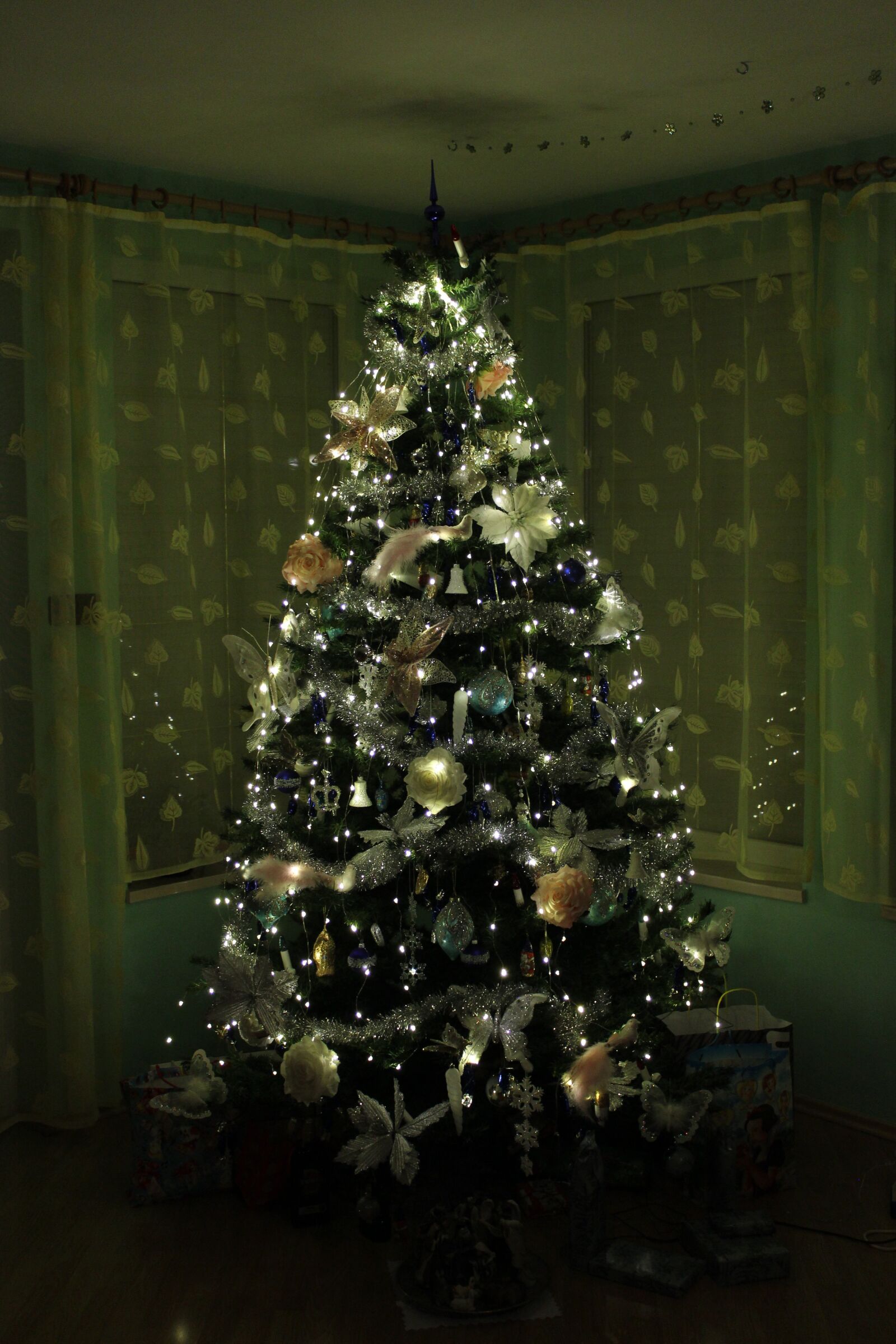 Canon EOS 600D (Rebel EOS T3i / EOS Kiss X5) sample photo. Vianoce, vianocny stromcek, christmas photography