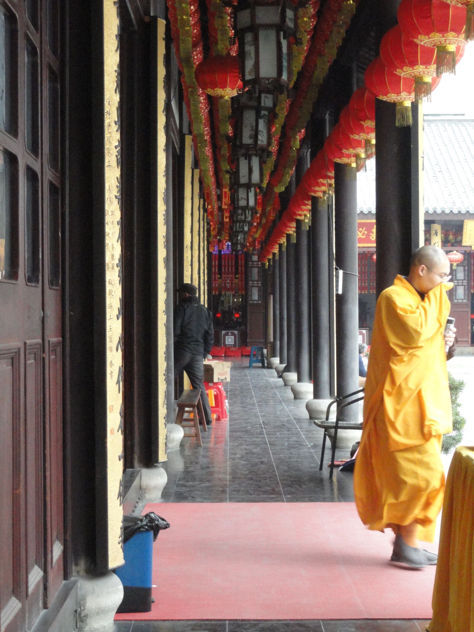 Sony Cyber-shot DSC-H55 sample photo. Monk, temple, shangai photography