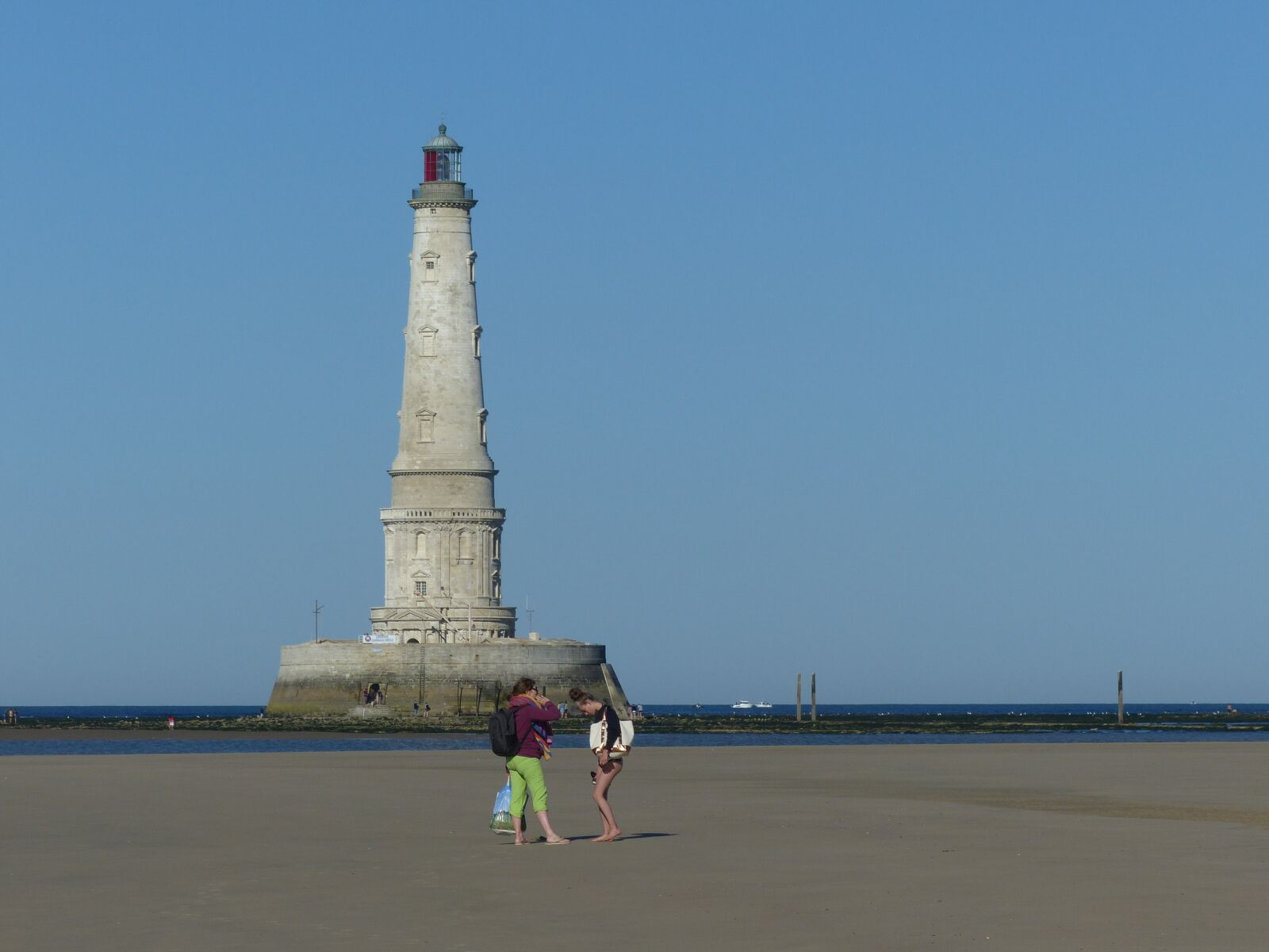 Panasonic Lumix DMC-FZ200 sample photo. Lighthouse, the cordoban, flagship photography