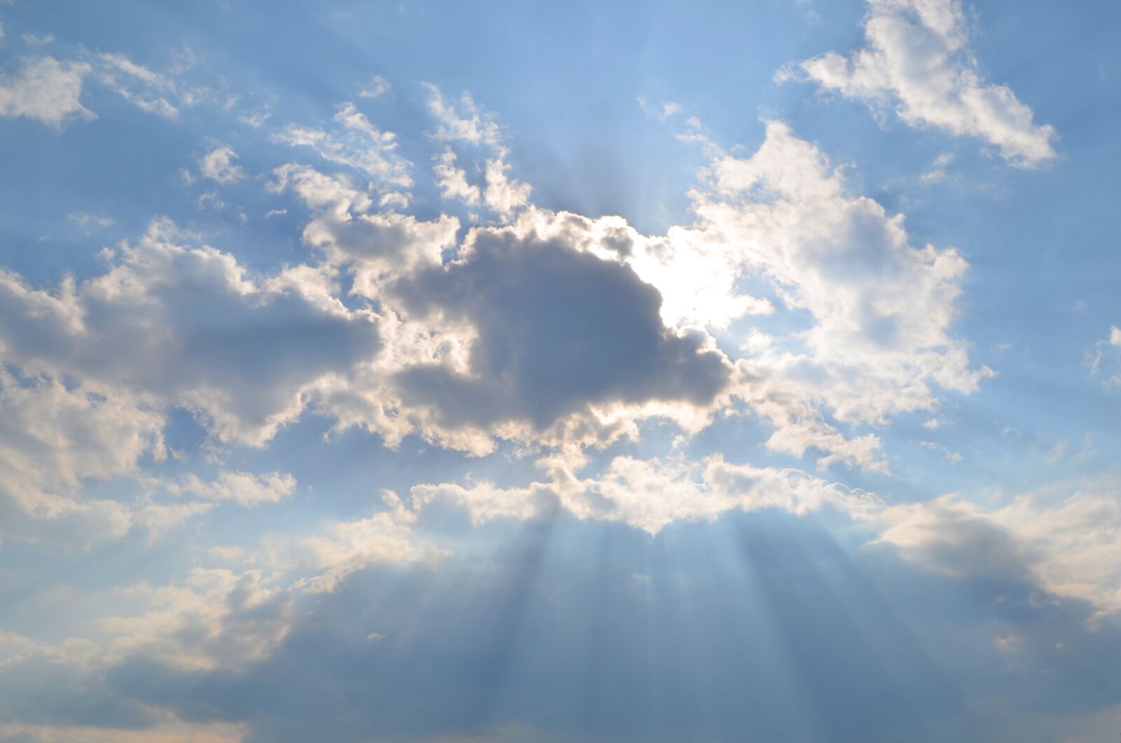 Nikon D7000 sample photo. Cloud, sunshine, clouds photography