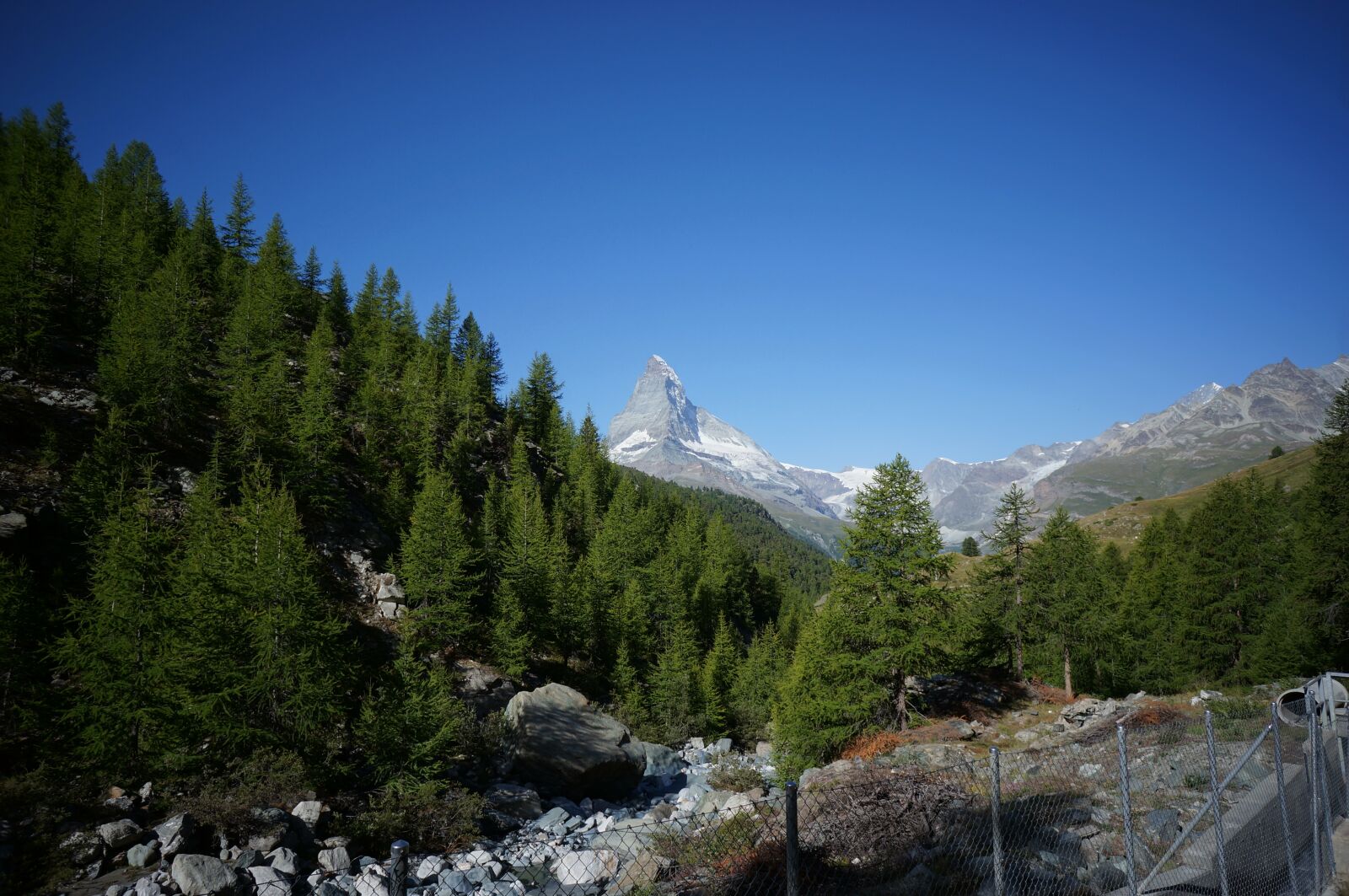 Sony Alpha NEX-5N + Sony E 16mm F2.8 sample photo. Matterhorn, zermatt, switzerland photography
