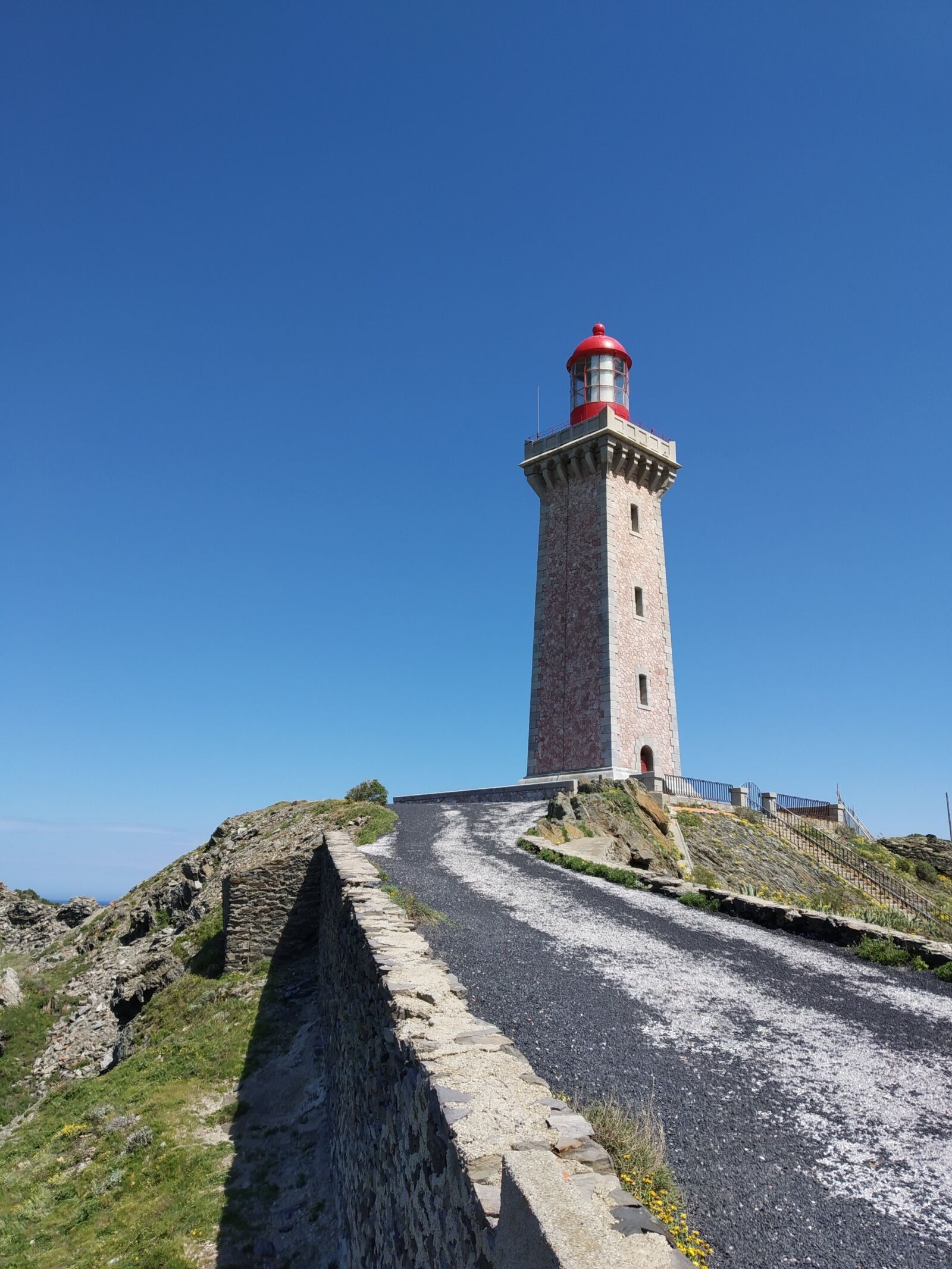 Xiaomi Redmi S2 sample photo. Lighthouse, mediterranean, sea photography