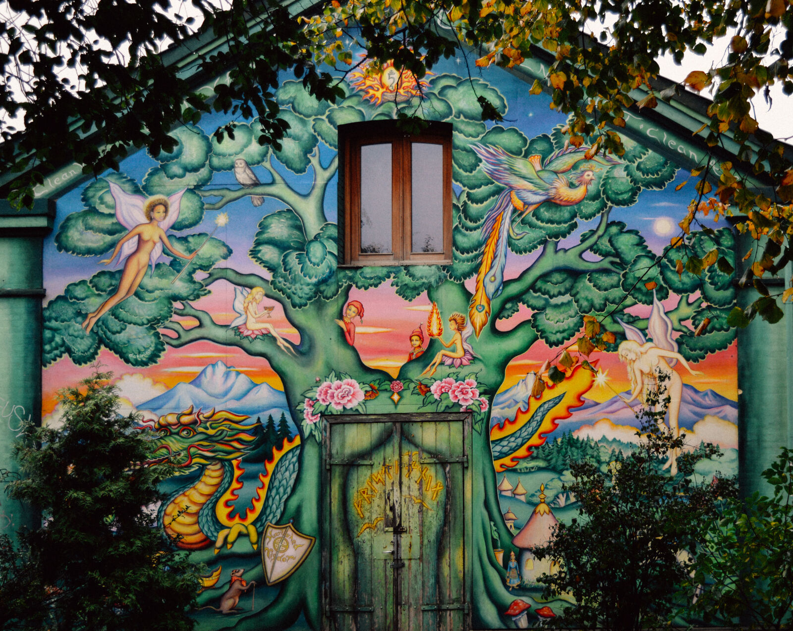 Nikon D3200 sample photo. Fairy, graffiti photography